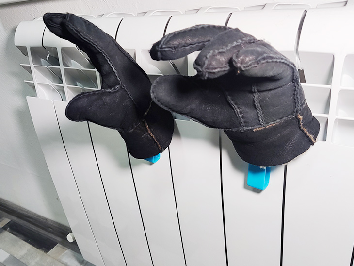 Miniatura 3 do modelo 3D Hooks for drying on radiators