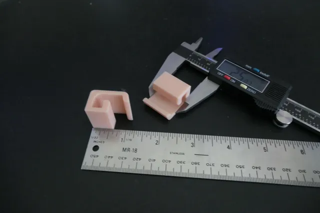 Holding clip for Ikea Samla box