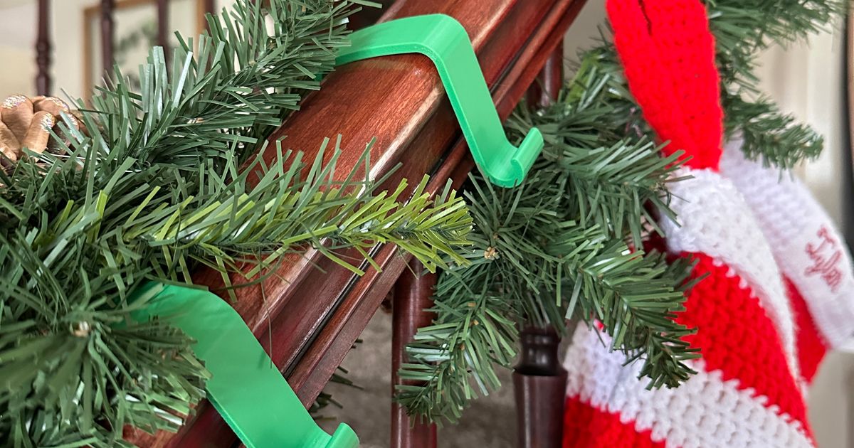 Banister Stocking Hook by Tyler Pendleton Download free STL model