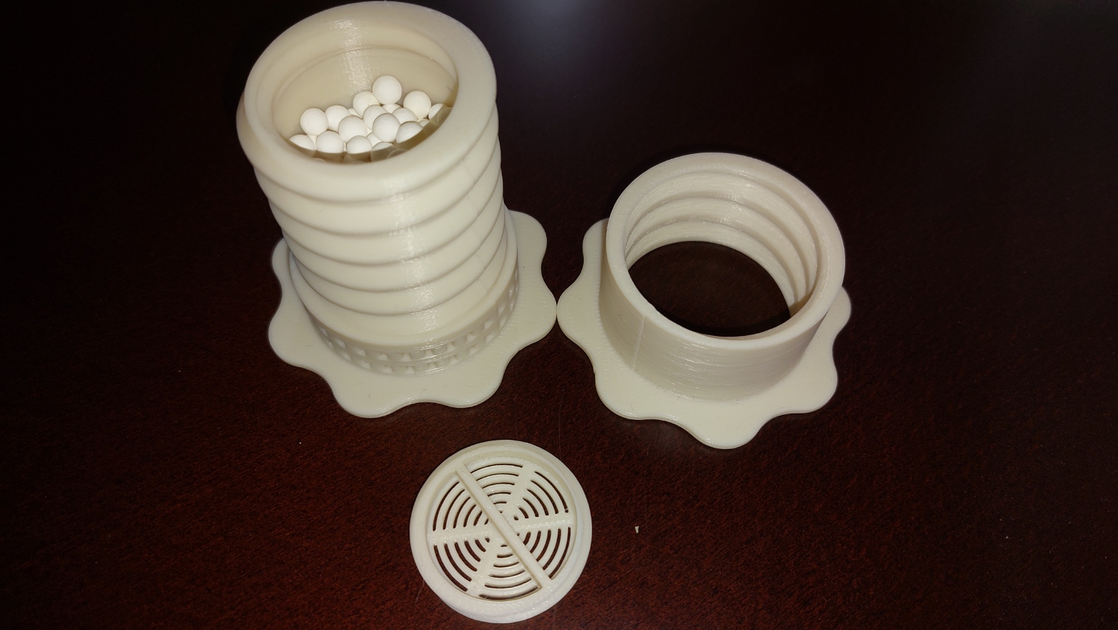 Adjustable Spool Holder for Dessicant