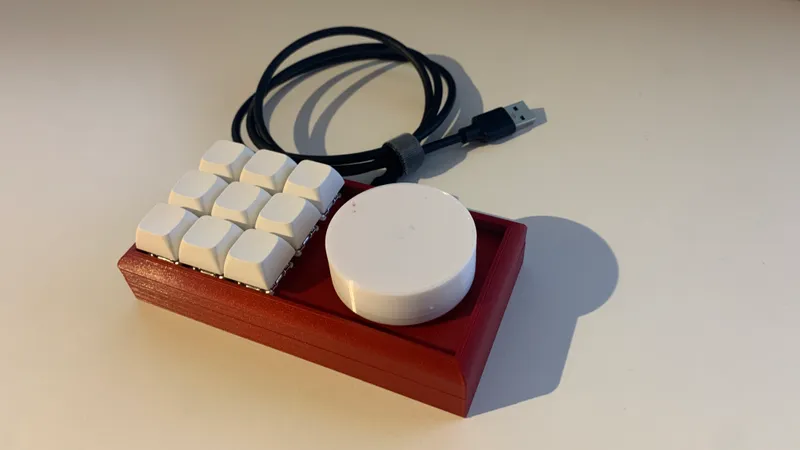 Keymaster Makropad 3x3 with Roatry Encoder (QMK/VIA) by bastifpv ...