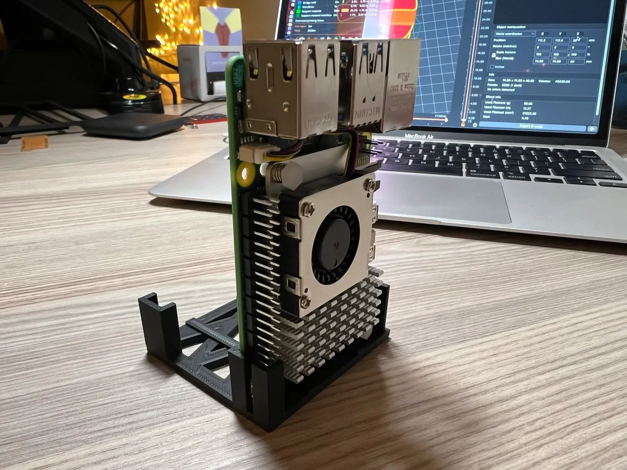 Raspberry Pi 5 and any SSD vertical stand (parametric) by romn ...