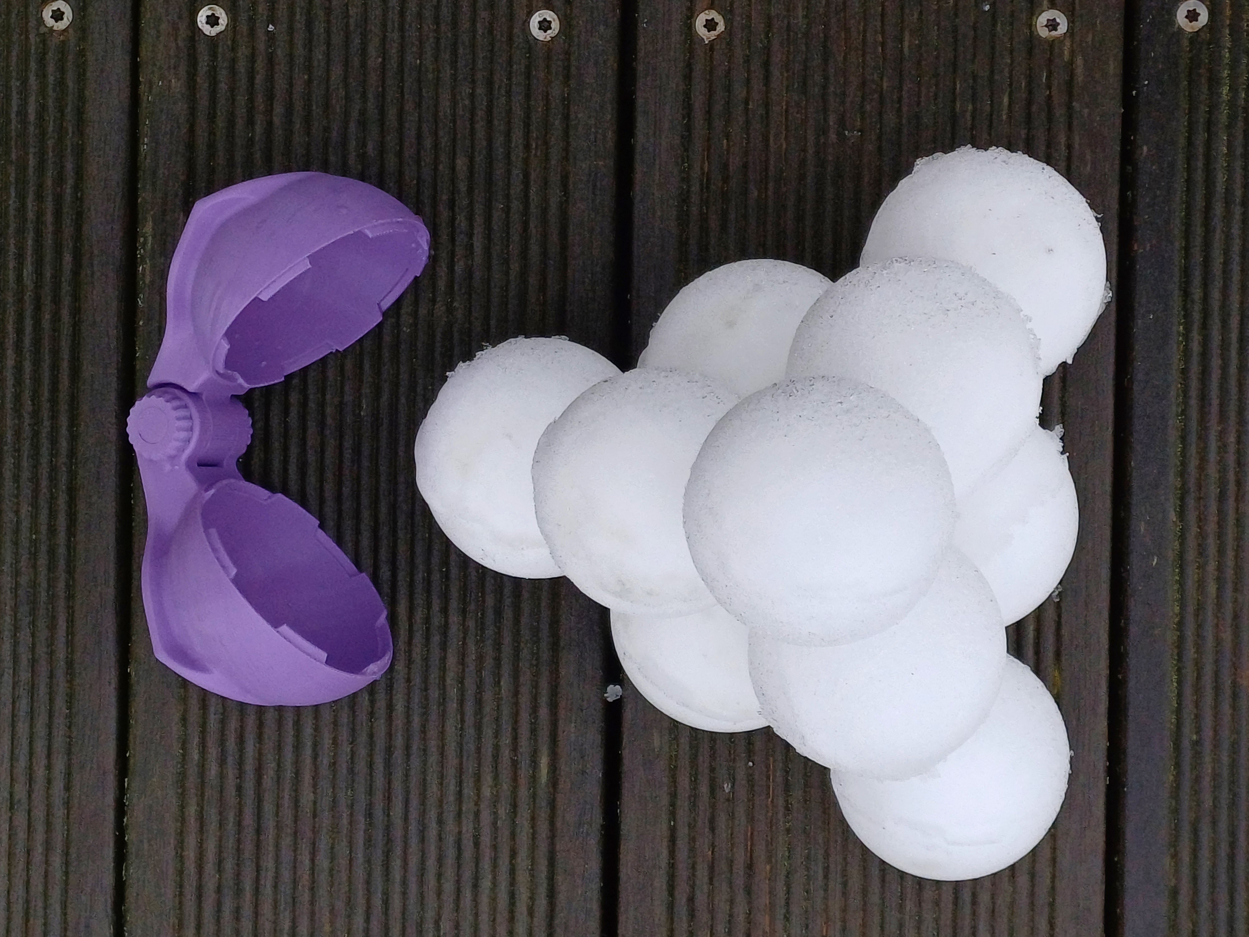 Miniatura 15 do modelo 3D Snowball maker - compact