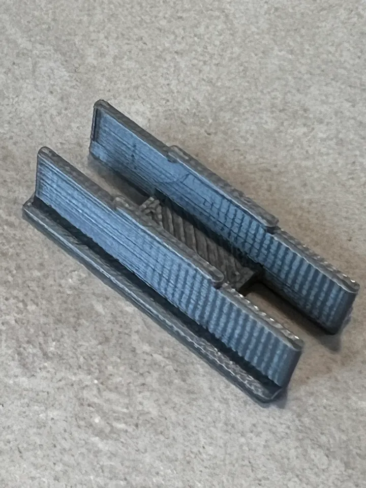 Fast Track Clip by ekgwiazdowski | Download free STL model | Printables.com