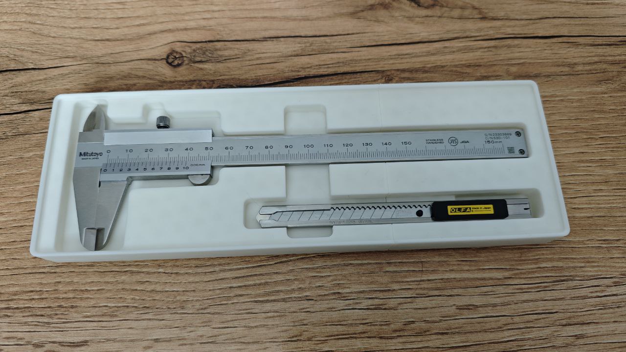 Gridfinity Mitutoyo 150mm Vernier Caliper + OLFA SVR-2