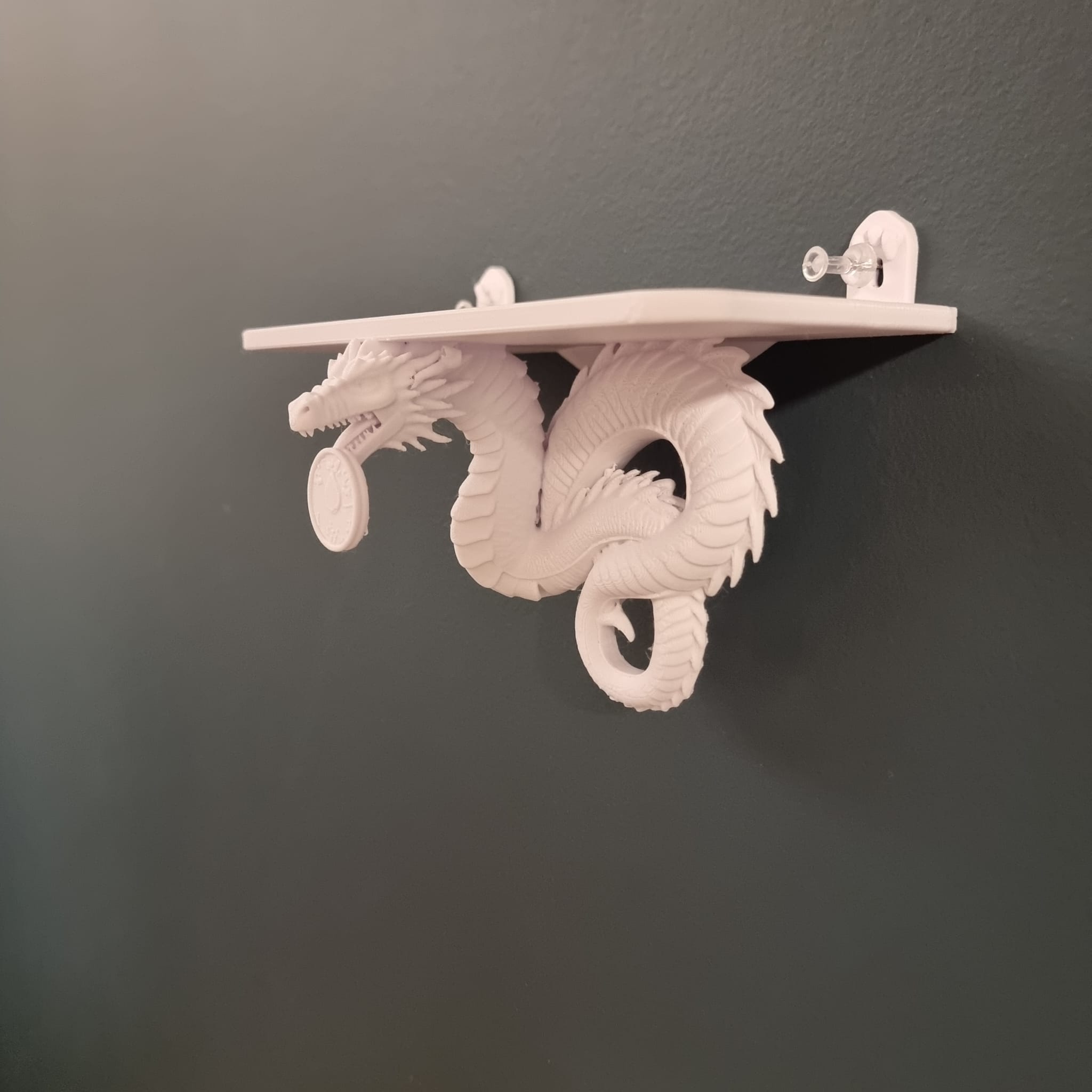 DRAGON SHELF