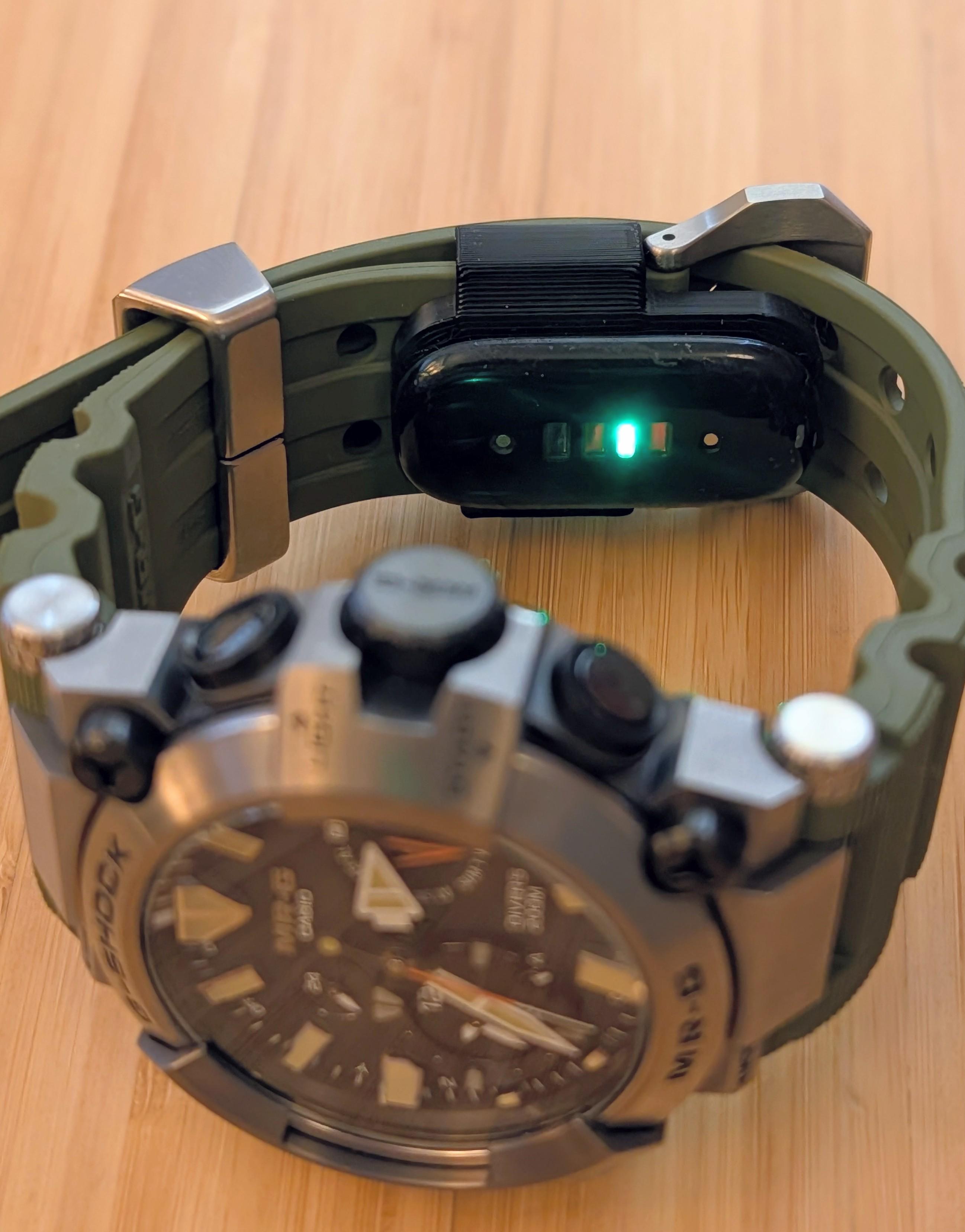 Fitbit Air watch strap adapter for 22mm bands