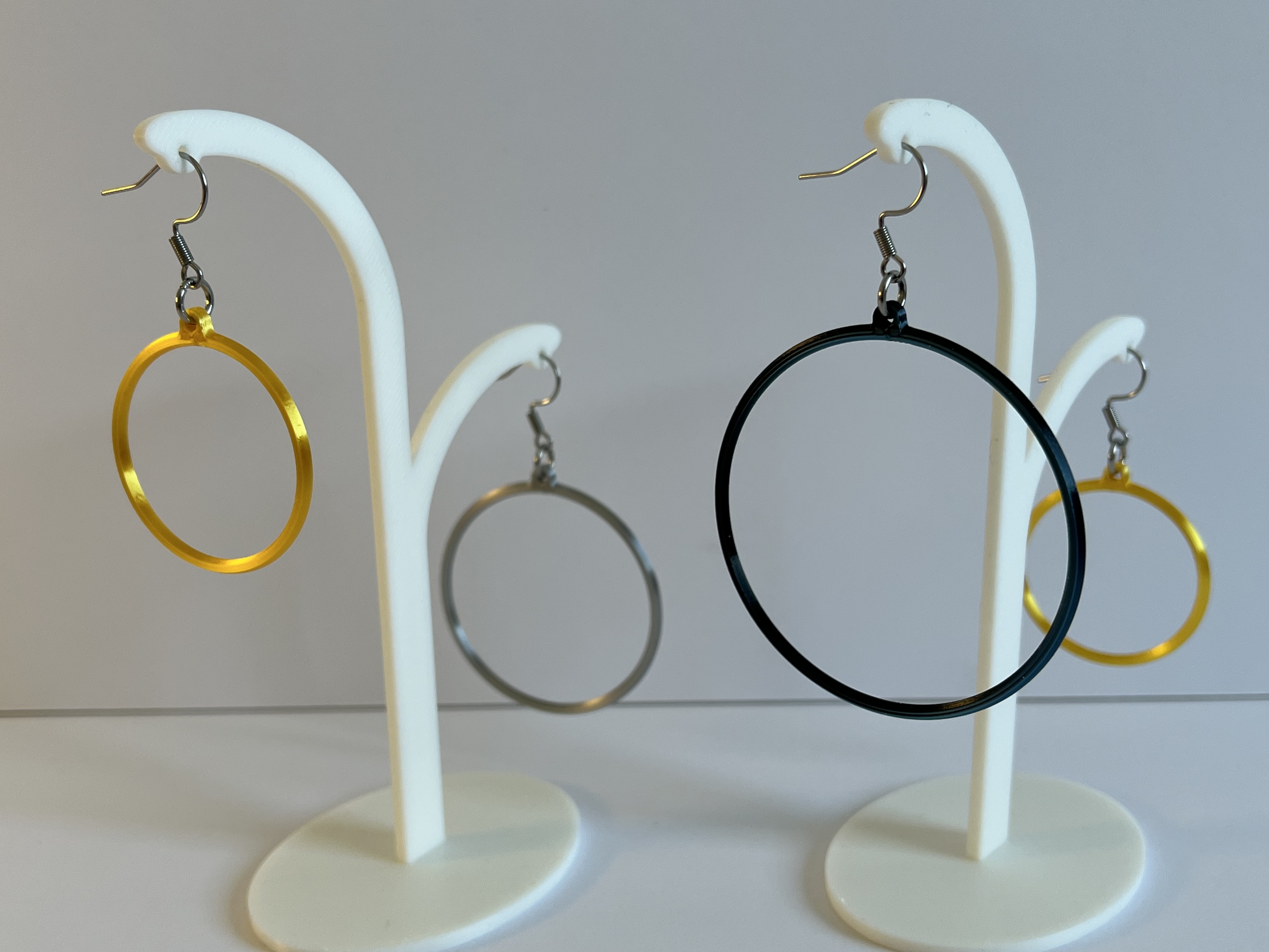 Hoop Earrings (Parametric) 3D model