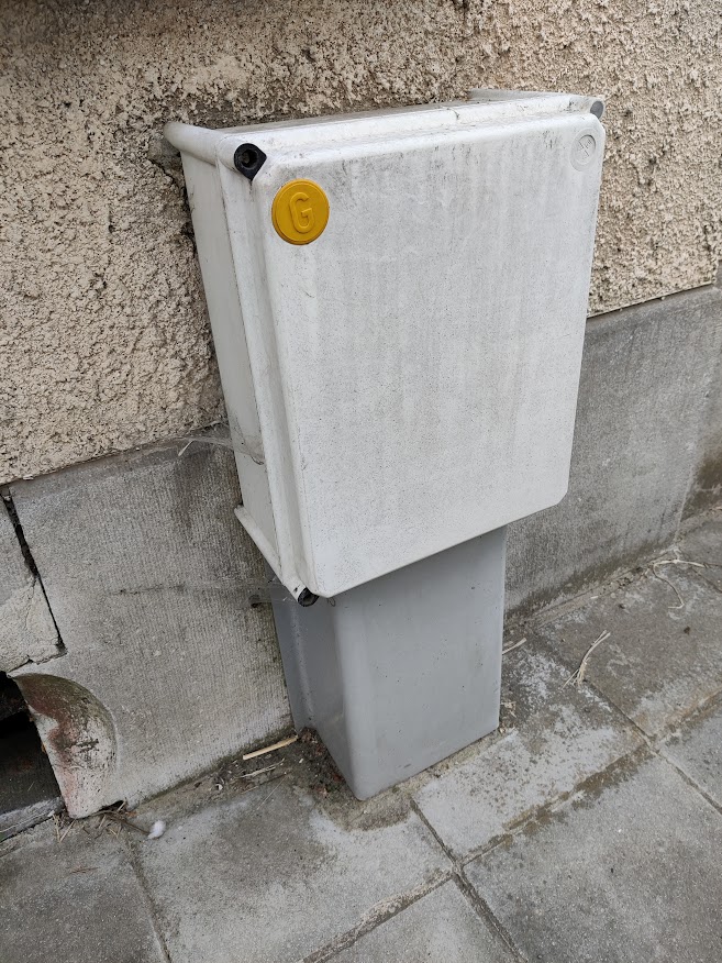 Key for gas connection box