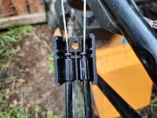 Koncovka lanka pro motorovou sekačku / Cord end for lawn mower