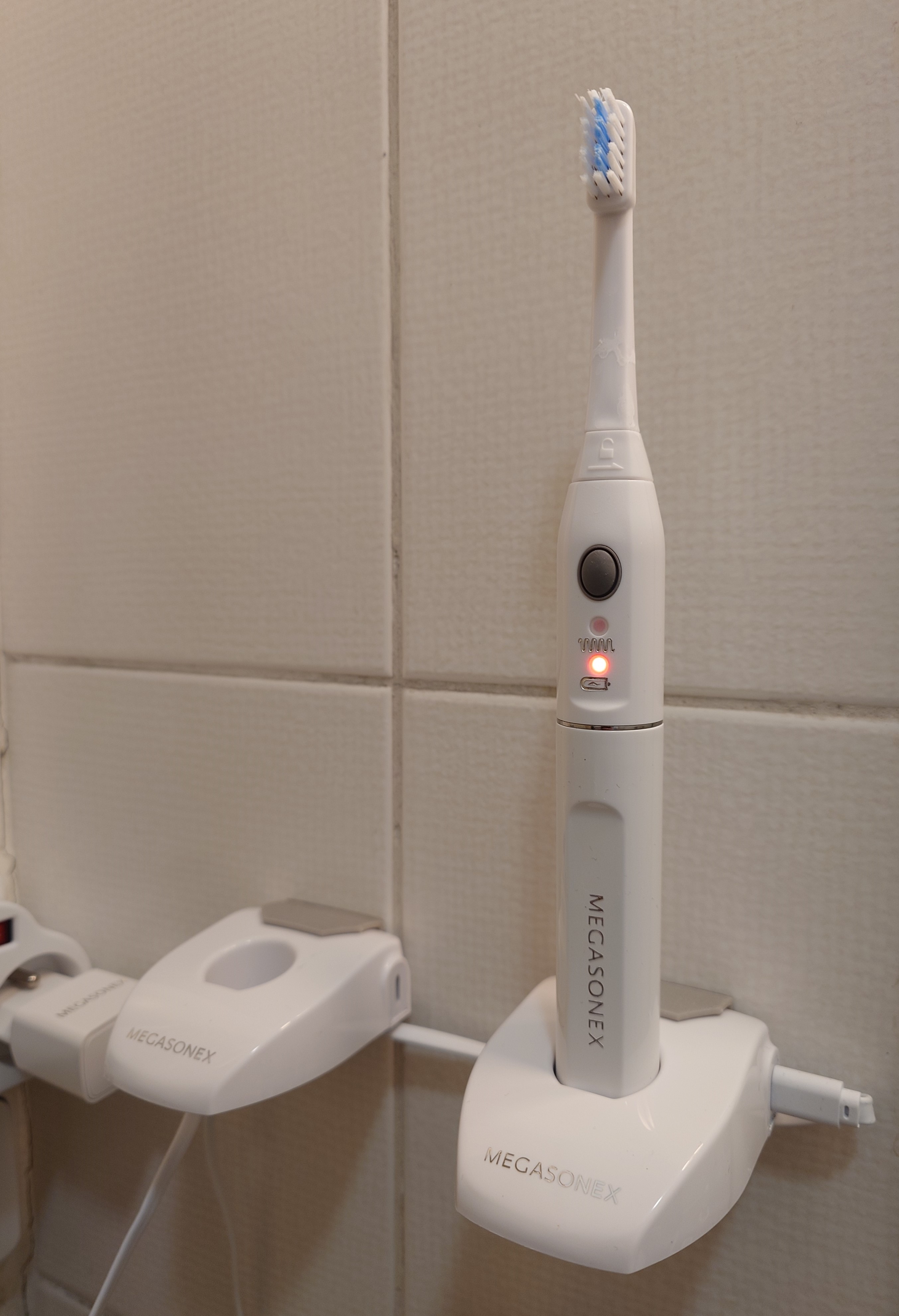 Megasonex M8s charger wall mount
