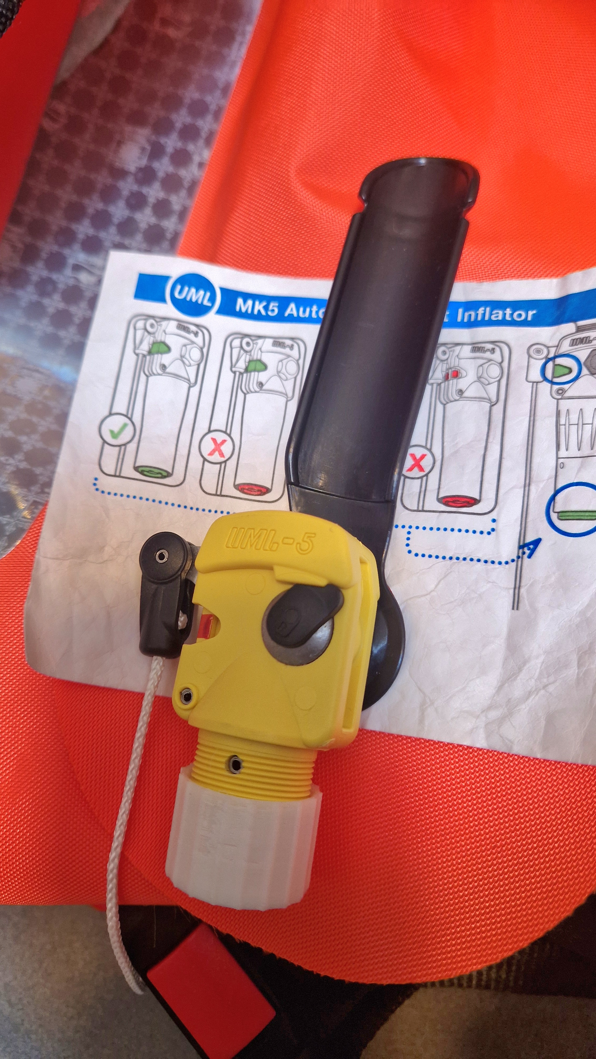 Decathlon Tribord (non) Automatic Inflatable Life Jacket UML hack