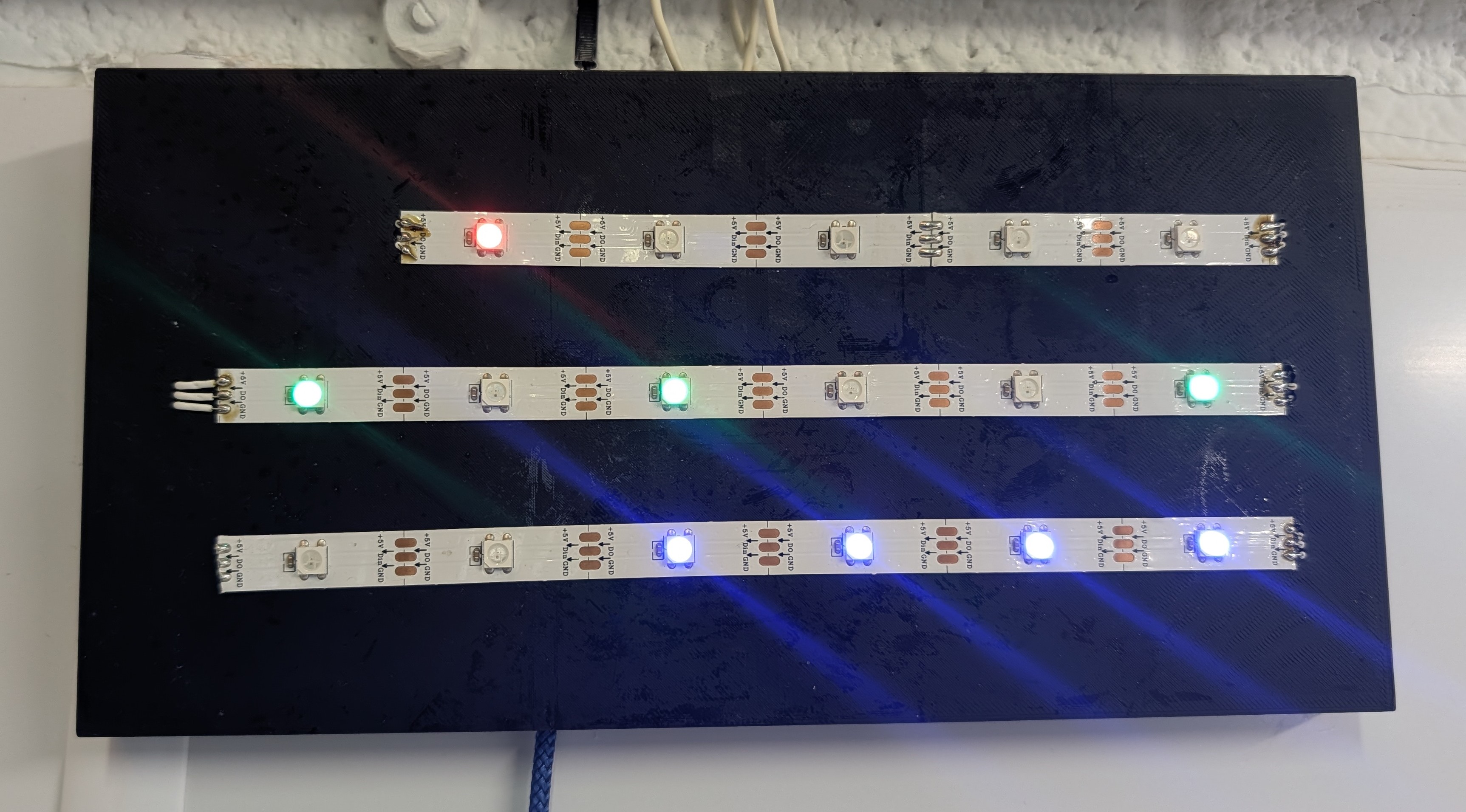 Miniatura 2 do modelo 3D Binary Clock with ESP32 and addressable LEDs