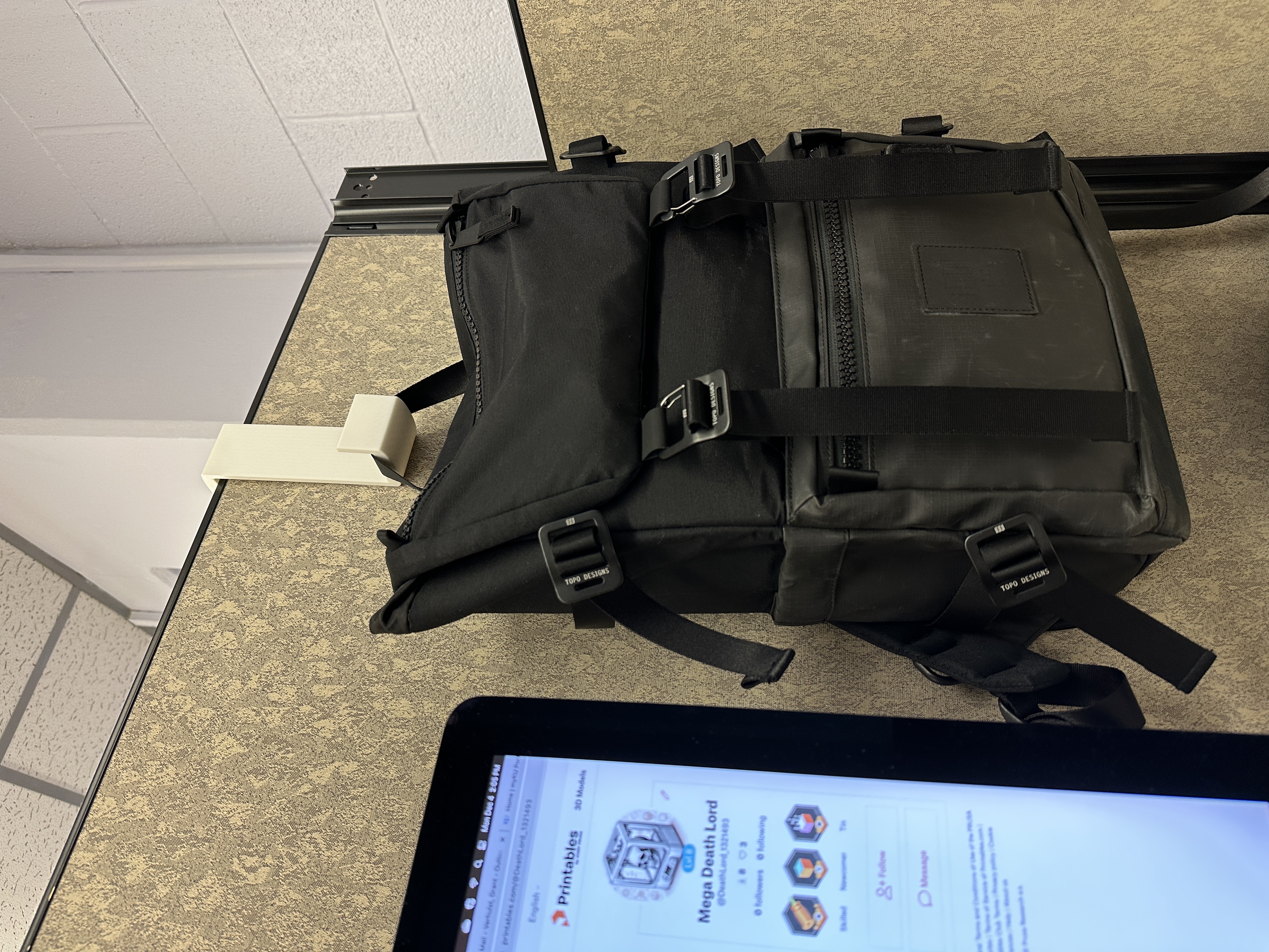 Backpack Hook for 2" Cubicle