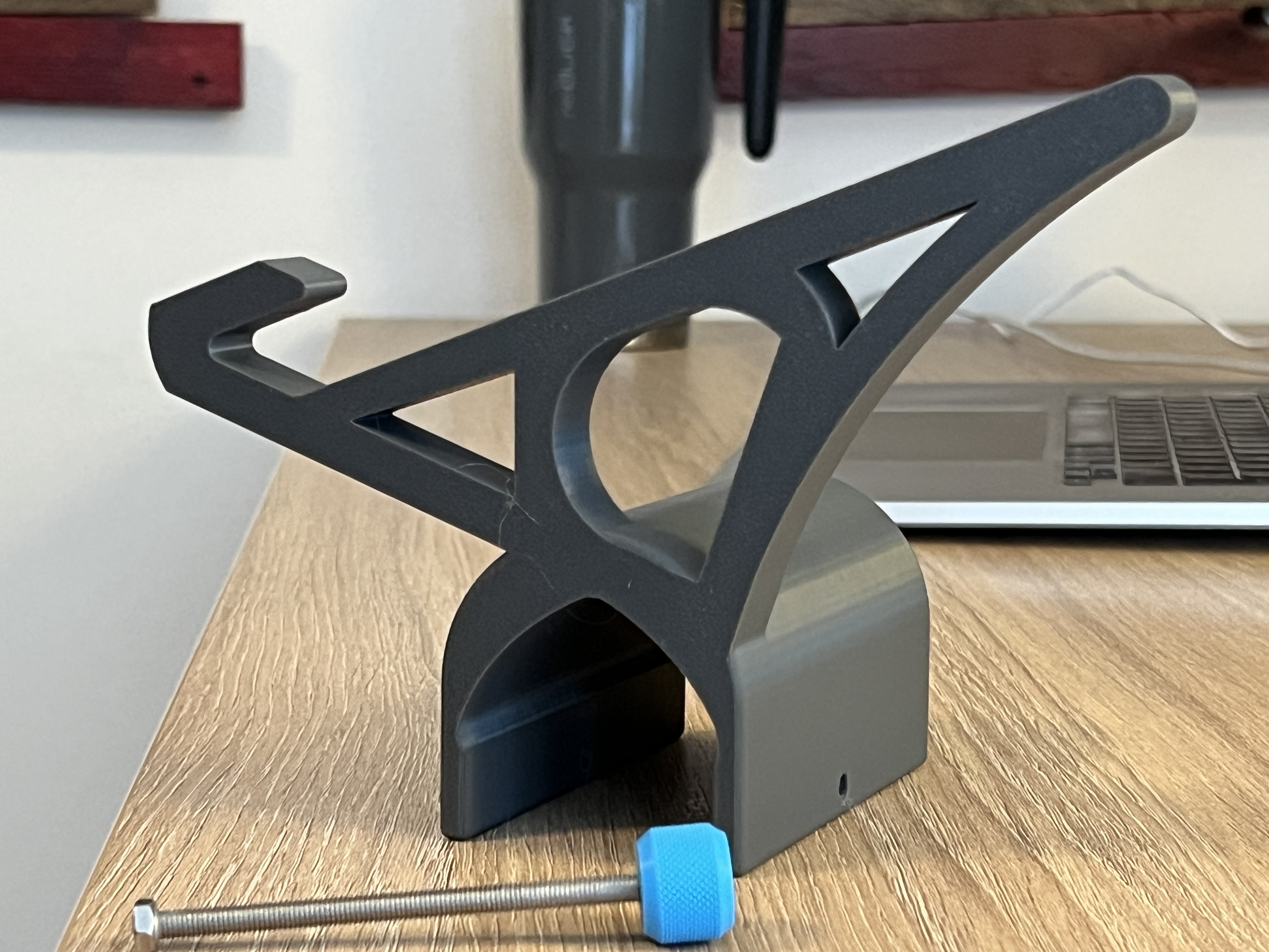 Laptop Stand for WalkingPad R1 Pro by LeetPiet Download free STL