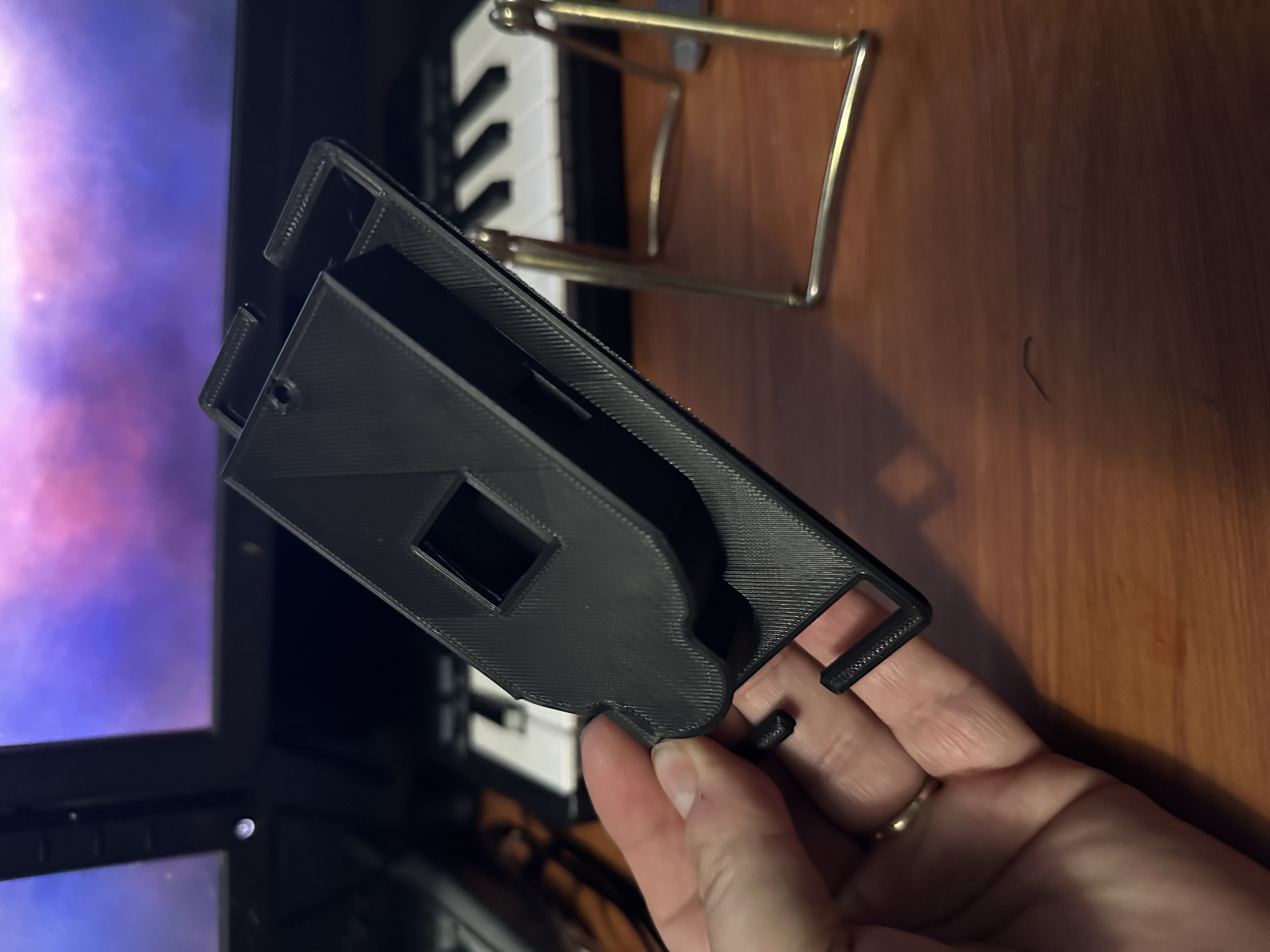 Wireless Guitar Transmitter Pouch (A8) by KKNOPP Download free STL