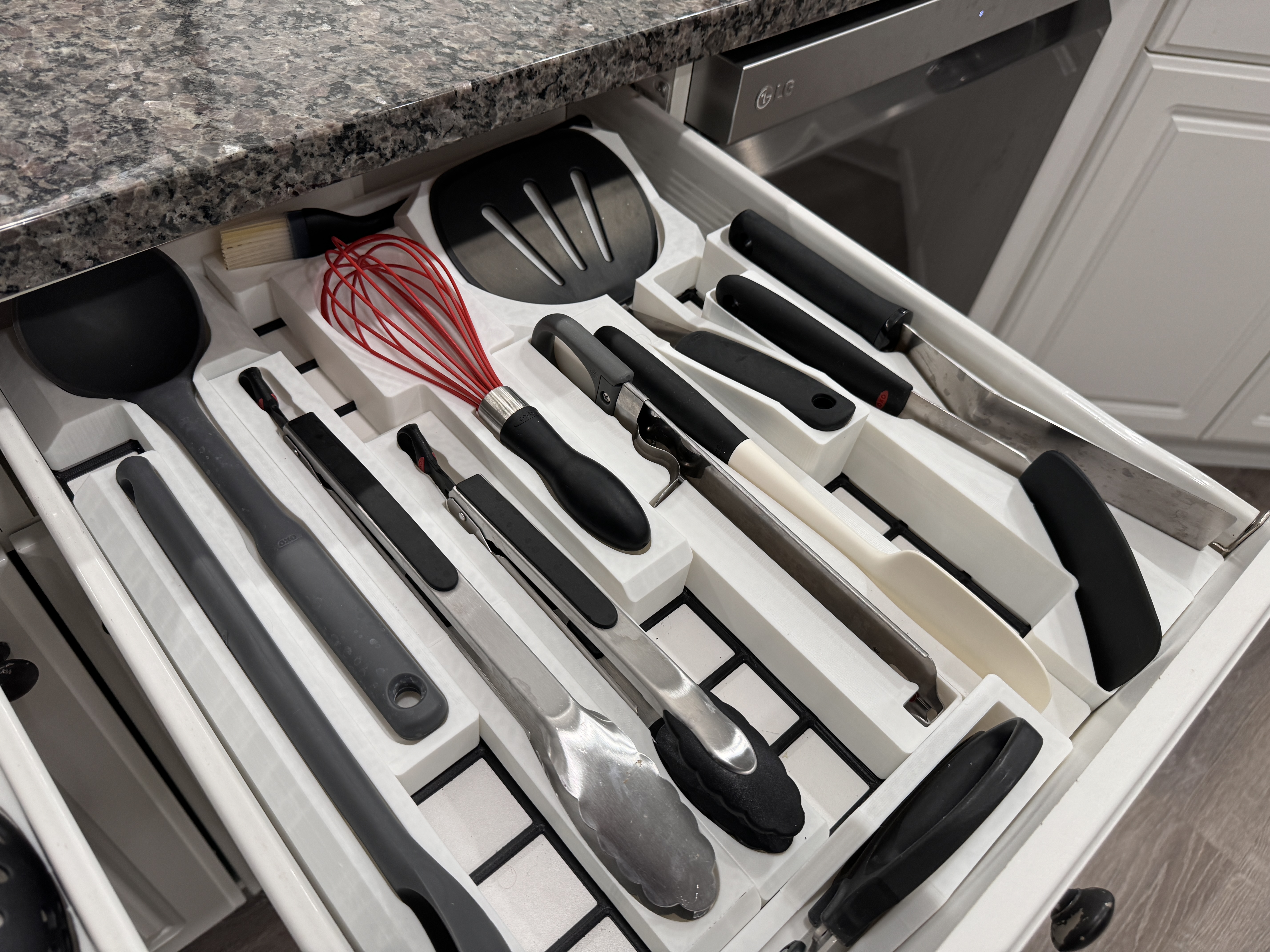 Gridfinity Bin for Oxo Kitchen and Herb Scissors