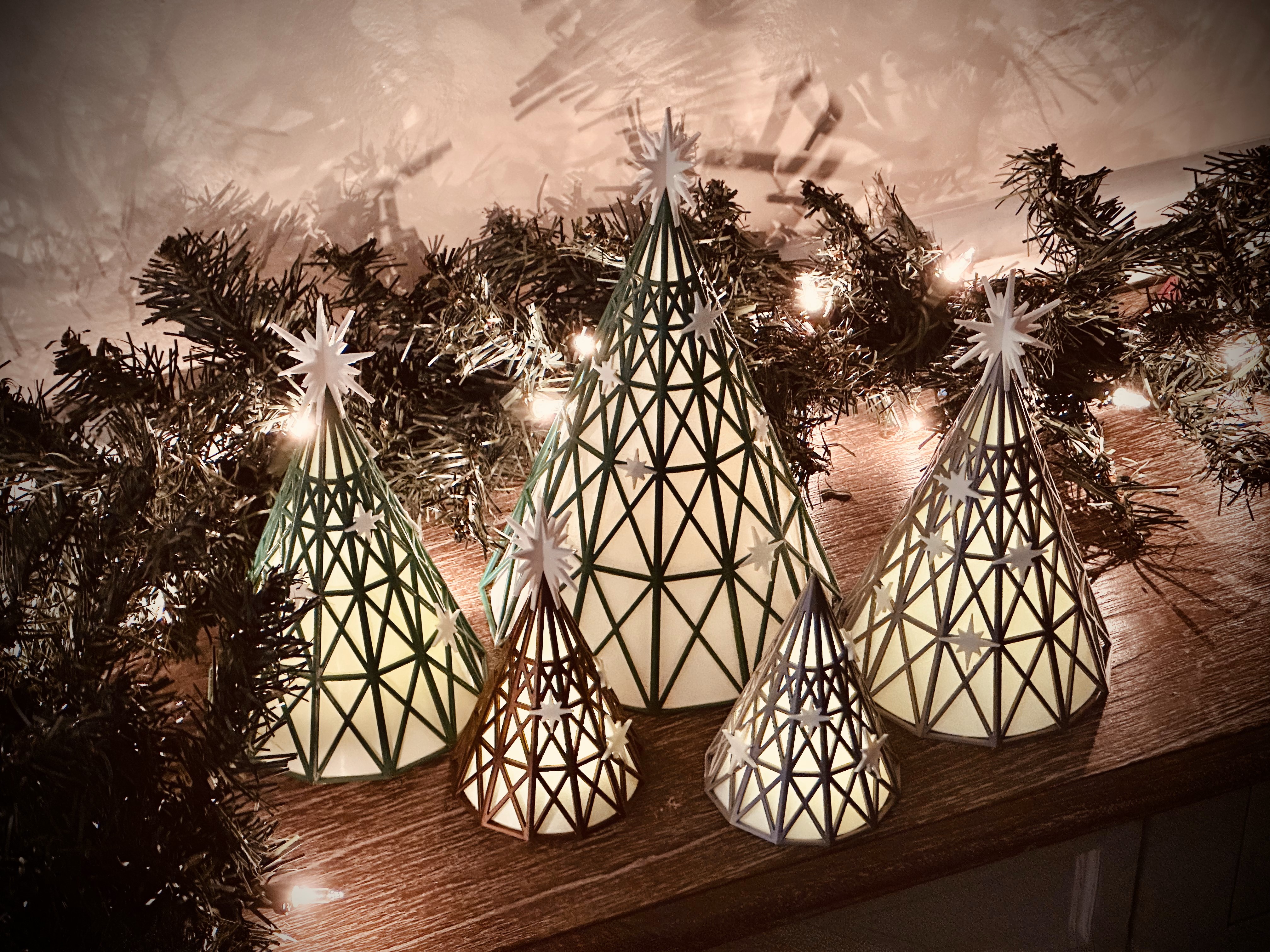 Miniatura 2 do modelo 3D Geometric Christmas Tree