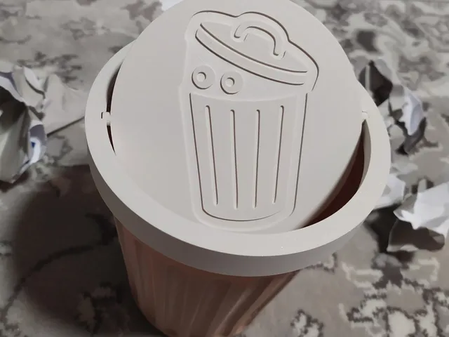 Trash Can Lid (print in place)