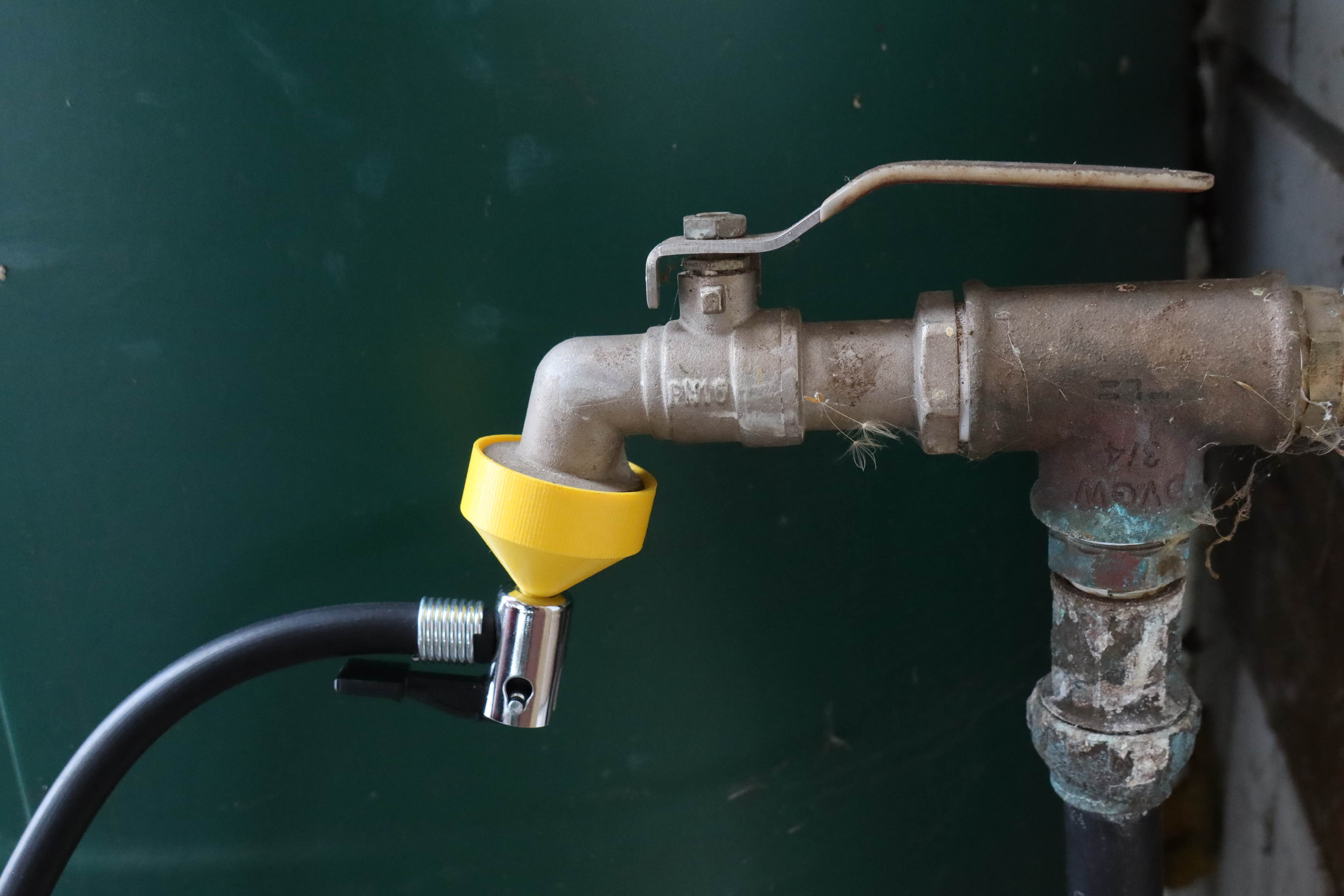 Adapter Druckluft-Kompressor - Wasserhahn / adapter air compressor - faucet  by Wiggeli, Download free STL model