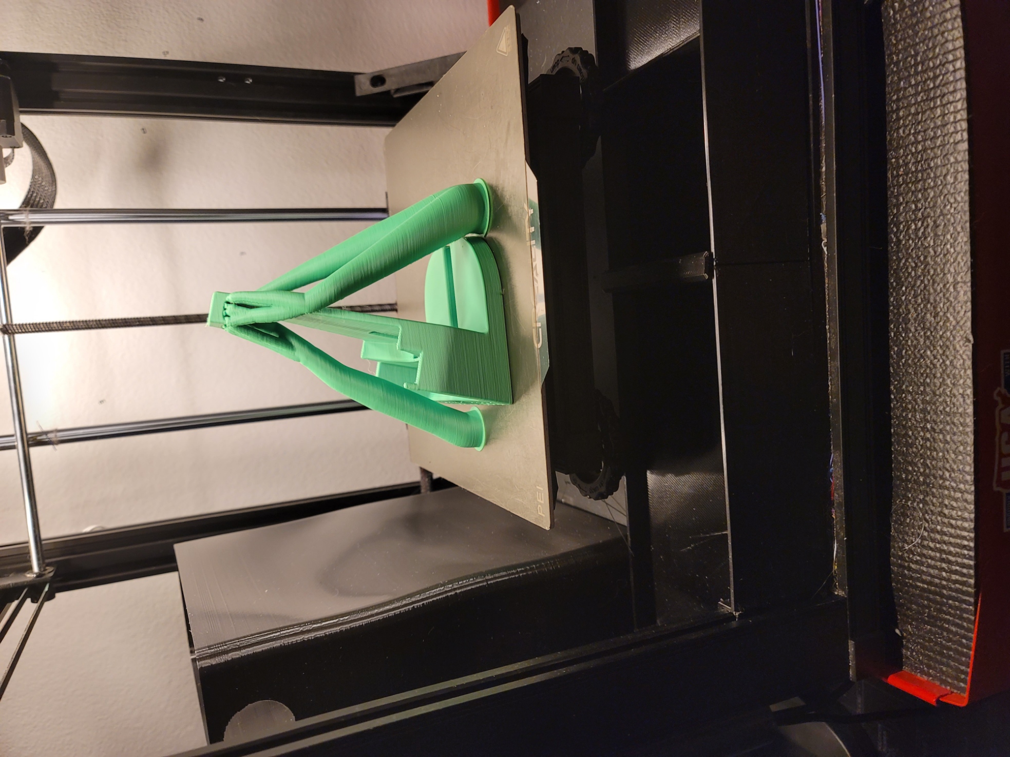 The Samsung Galaxy Note 20 Ultra stand with wireless charging. by Don