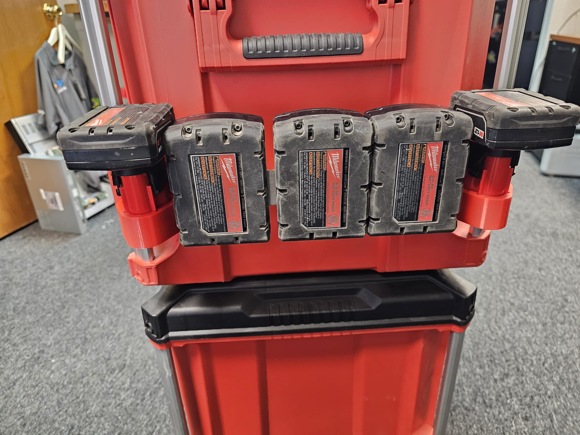 Milwuakee Side Rail M18 Battery Mount