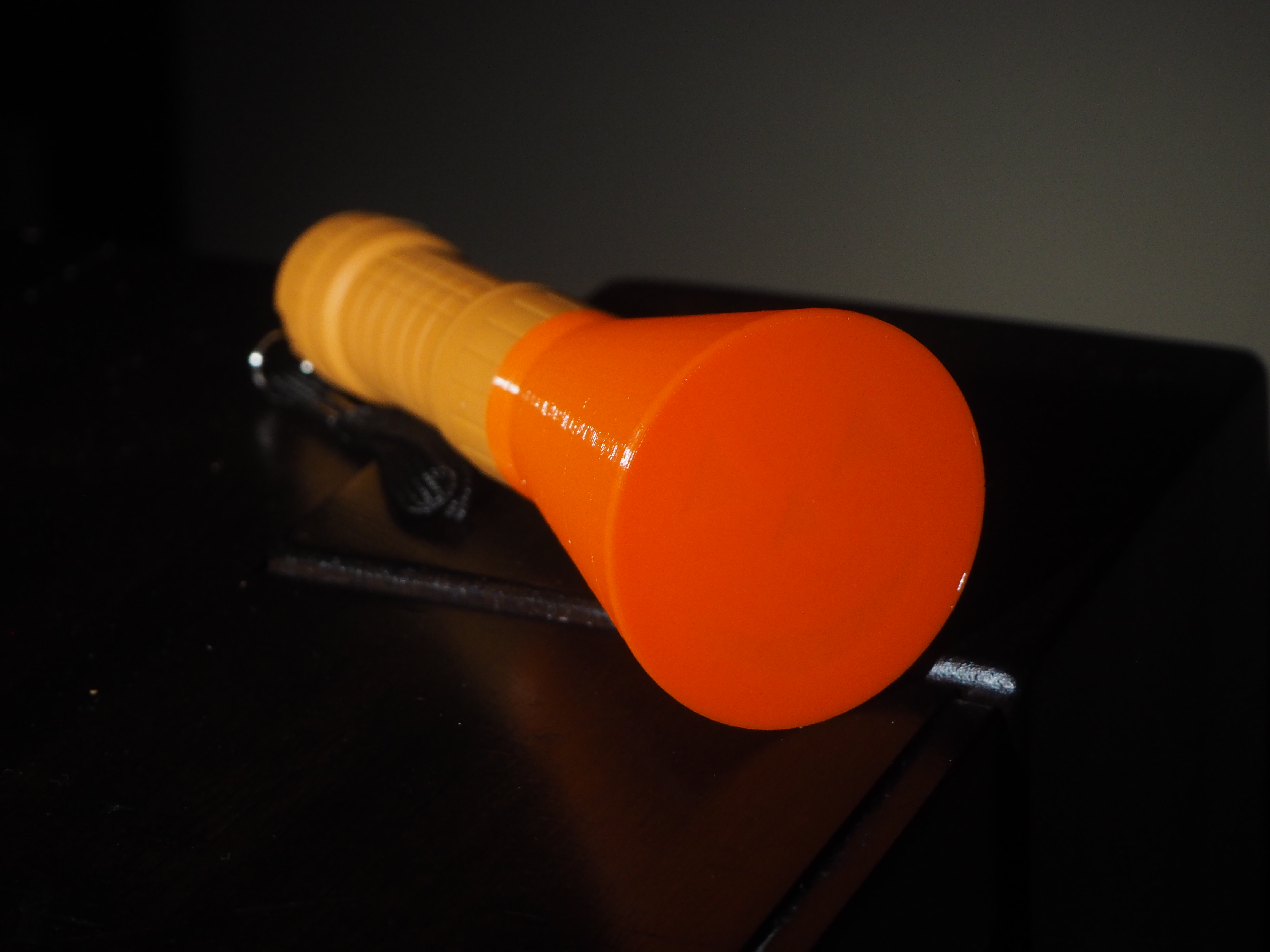 Miniatura 2 do modelo 3D Jack-O-Lantern flashlight diffuser
