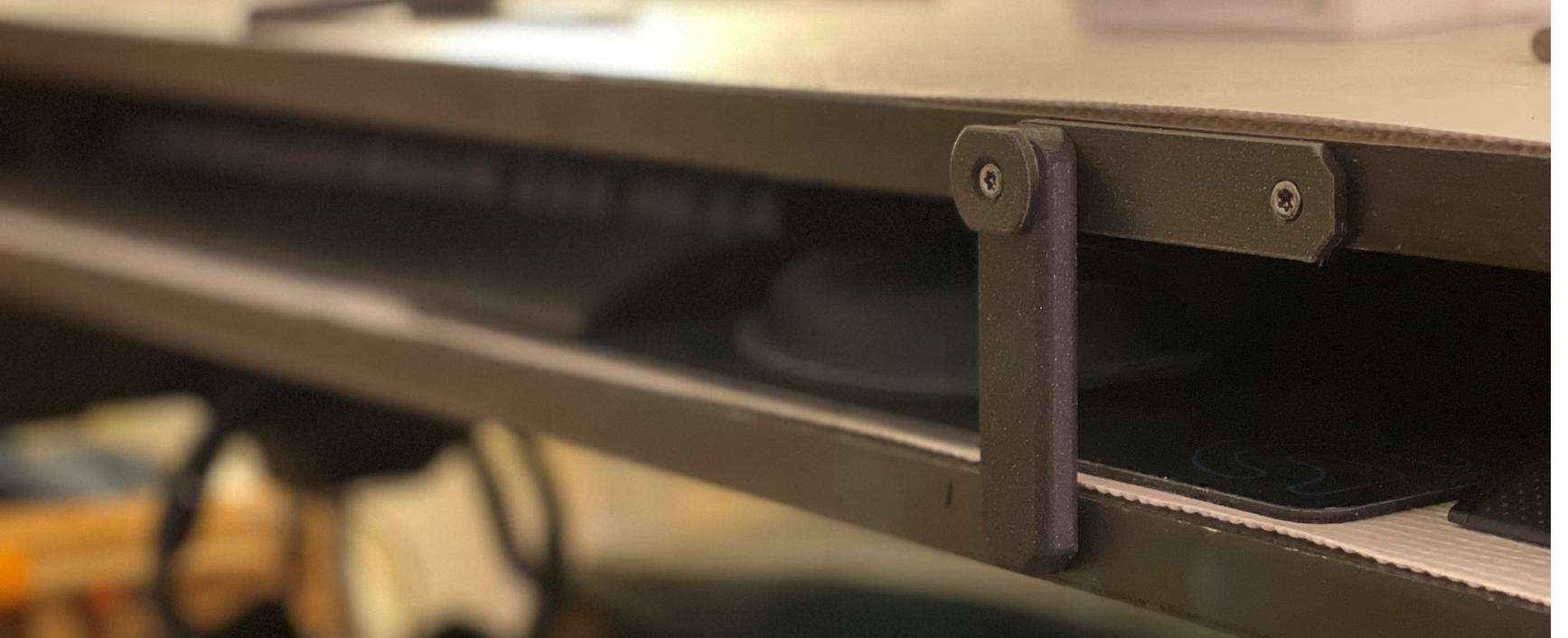 Print in Place Keyboard Tray Latch by Eric Download free STL model