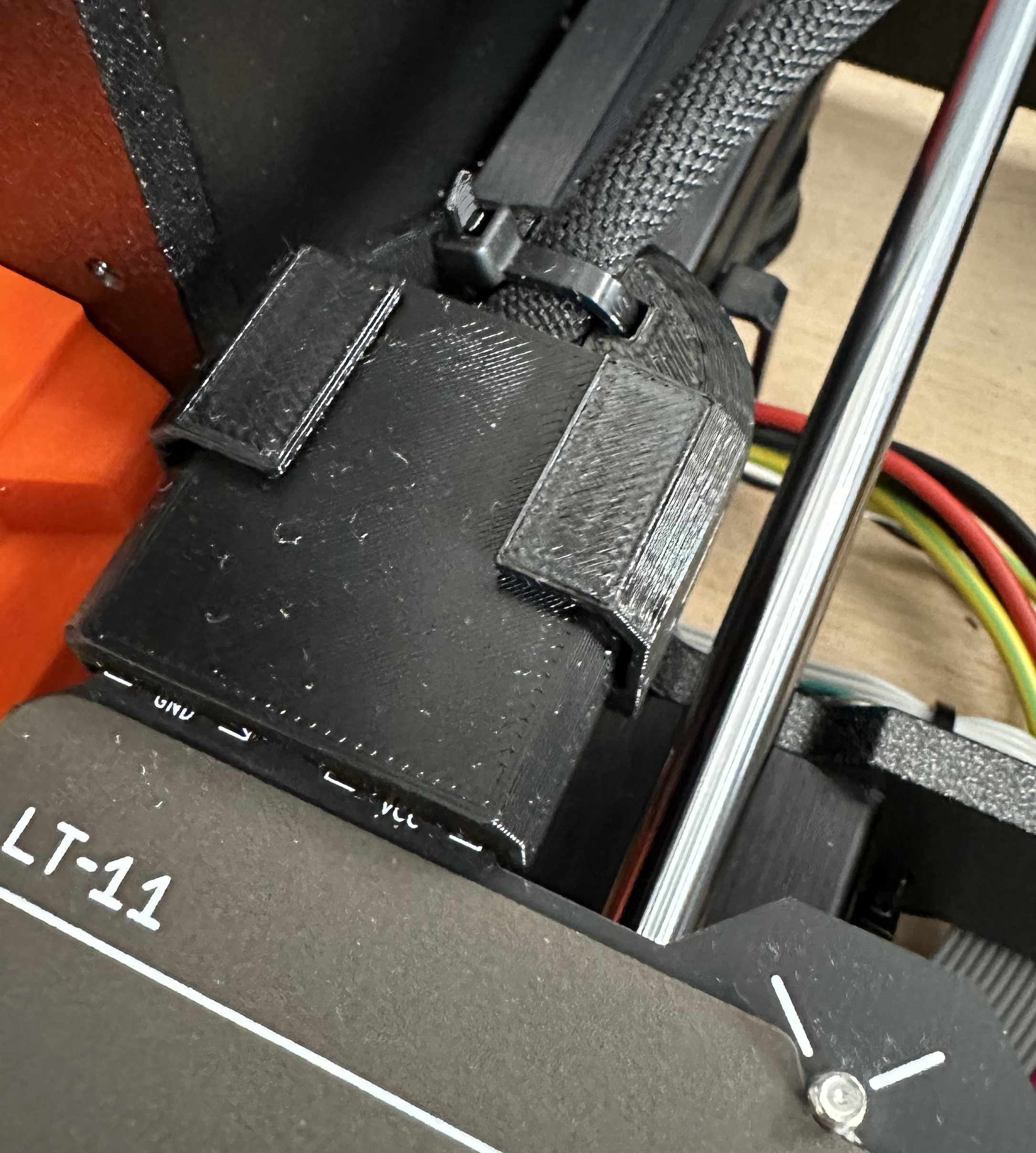 MK4 heated bed cable support with zip tie holes