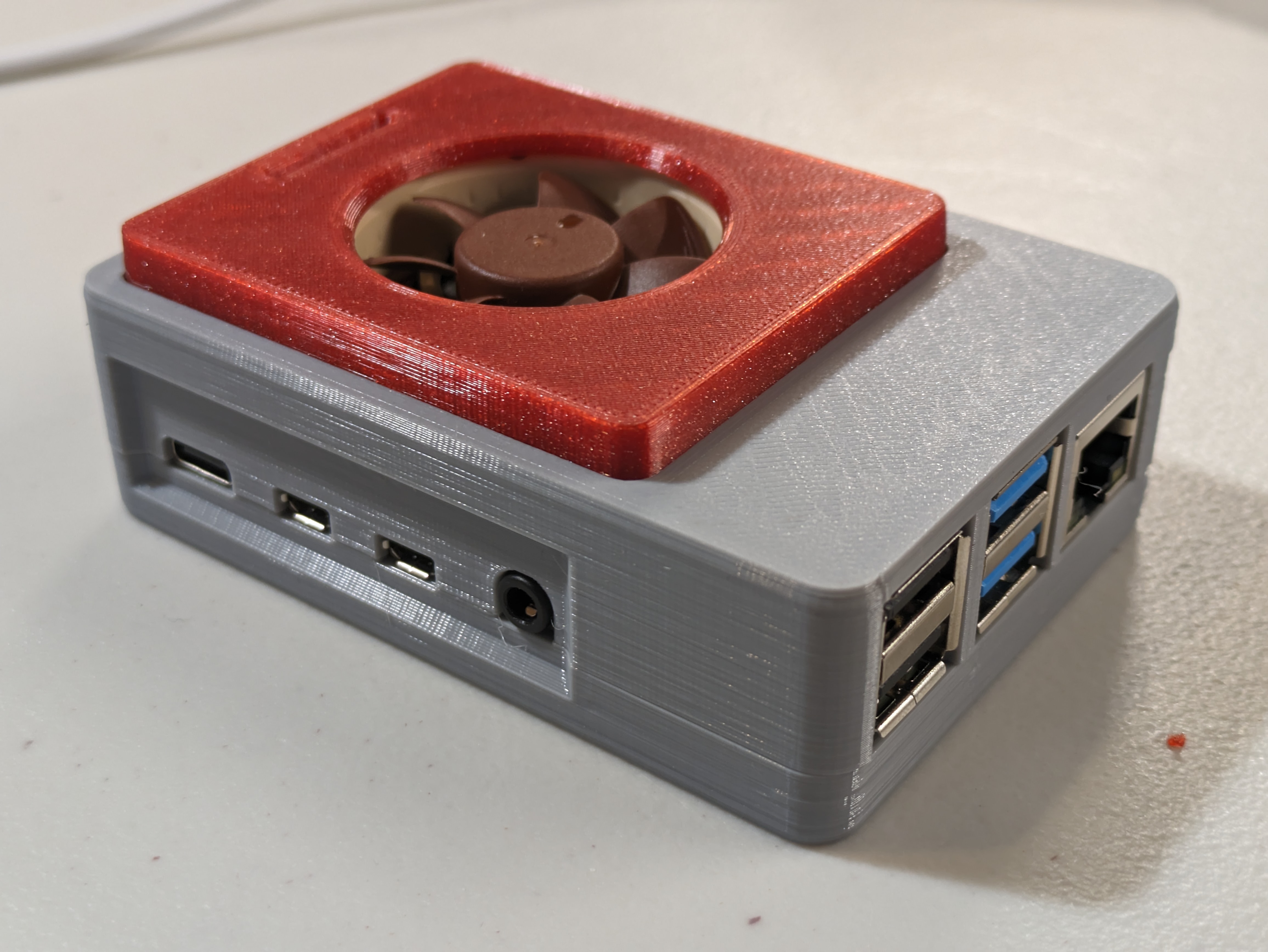 Sneaks Modular Raspi case - Heatsink clearance Fan + camera module 1_01 ...