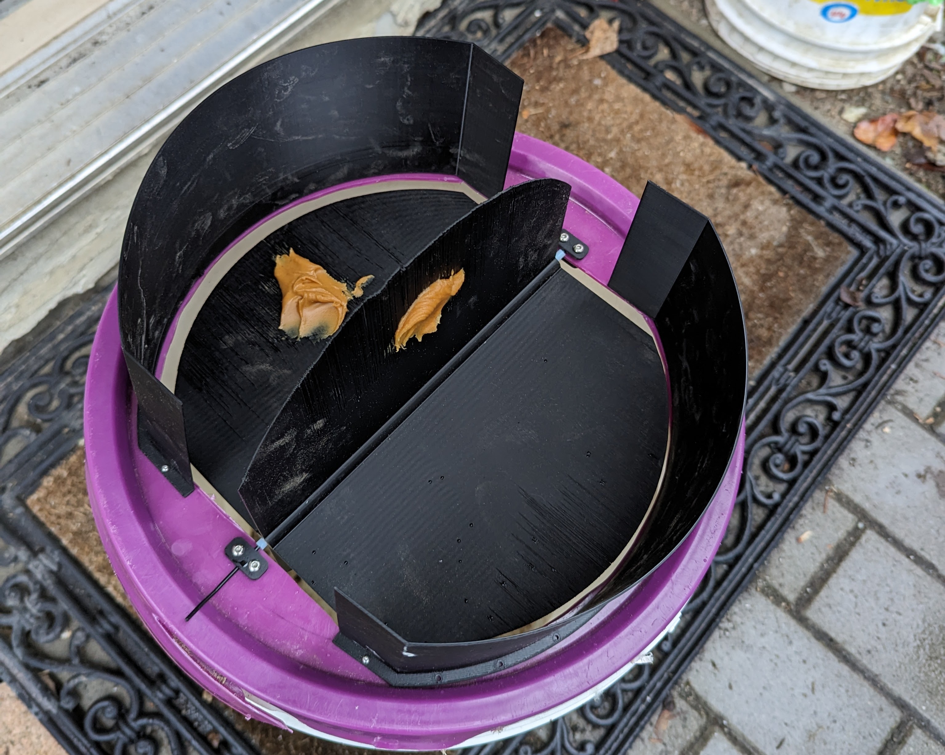 Bucket Spinner Live Mouse Trap