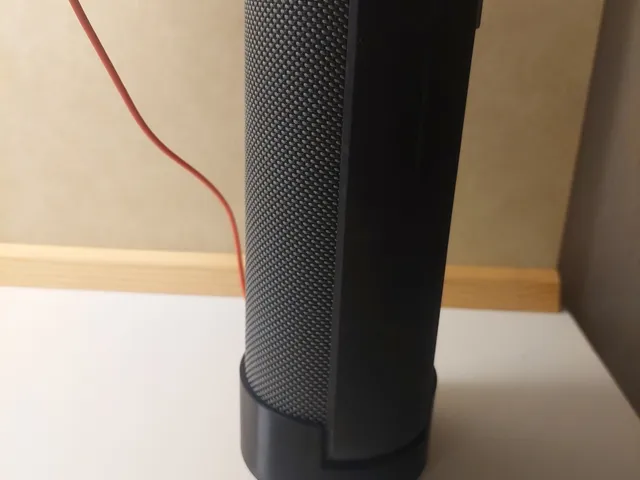 UE Megaboom charging stand