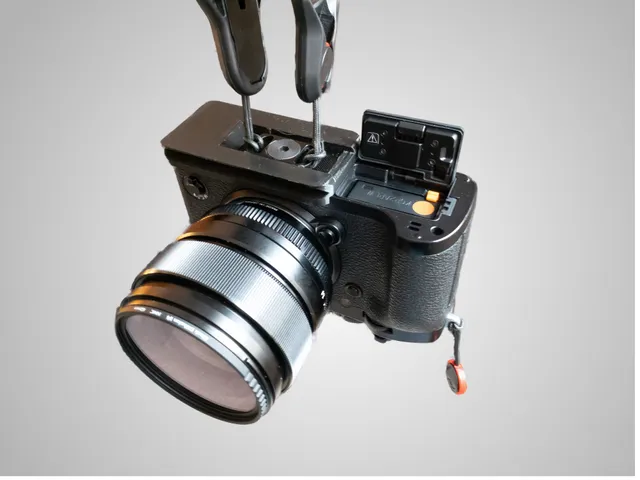 Compact Fujifilm XT2 & XT3 Arca tripod plate