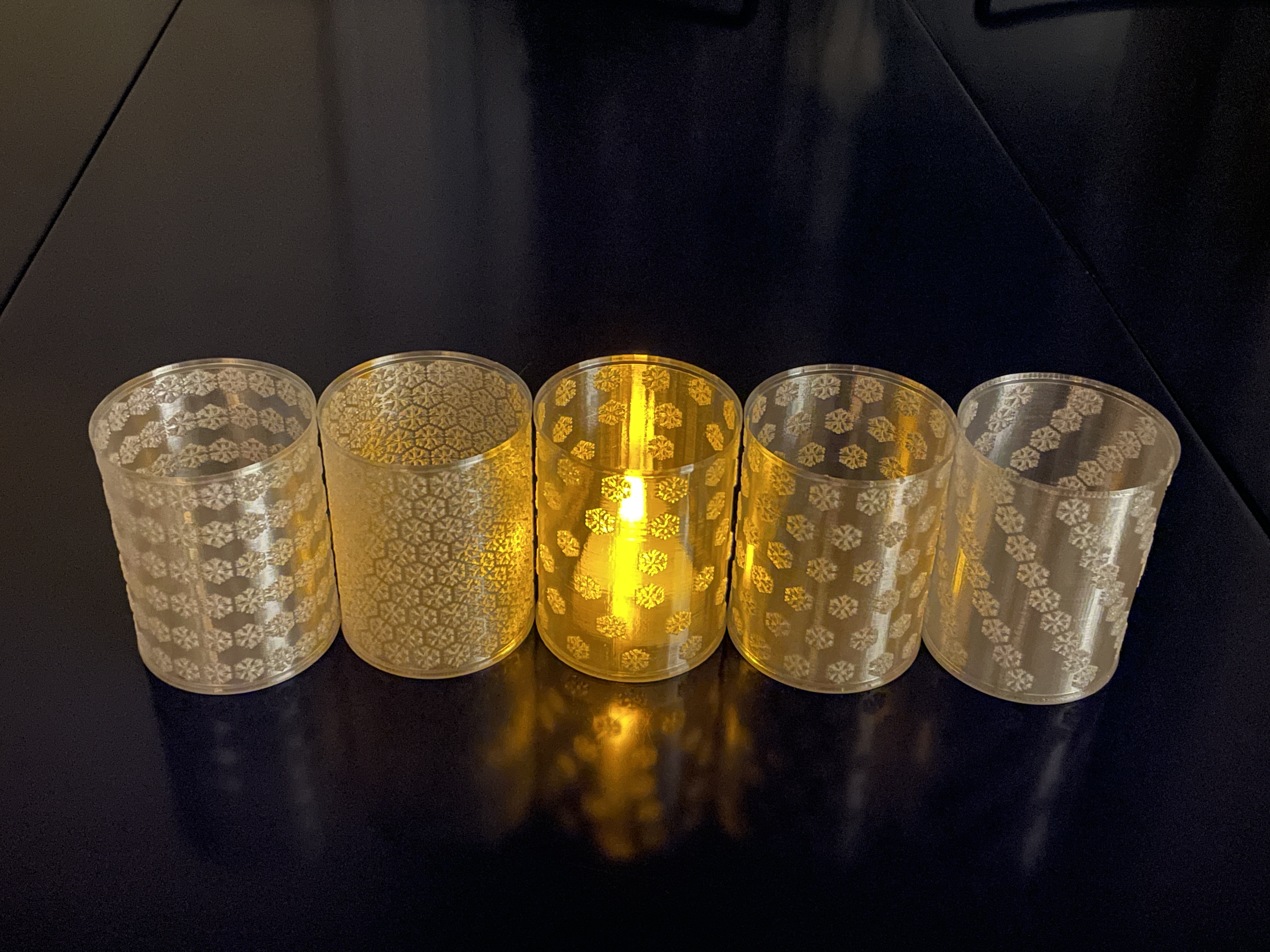Tea light holder: Snow flakes (6 variants)