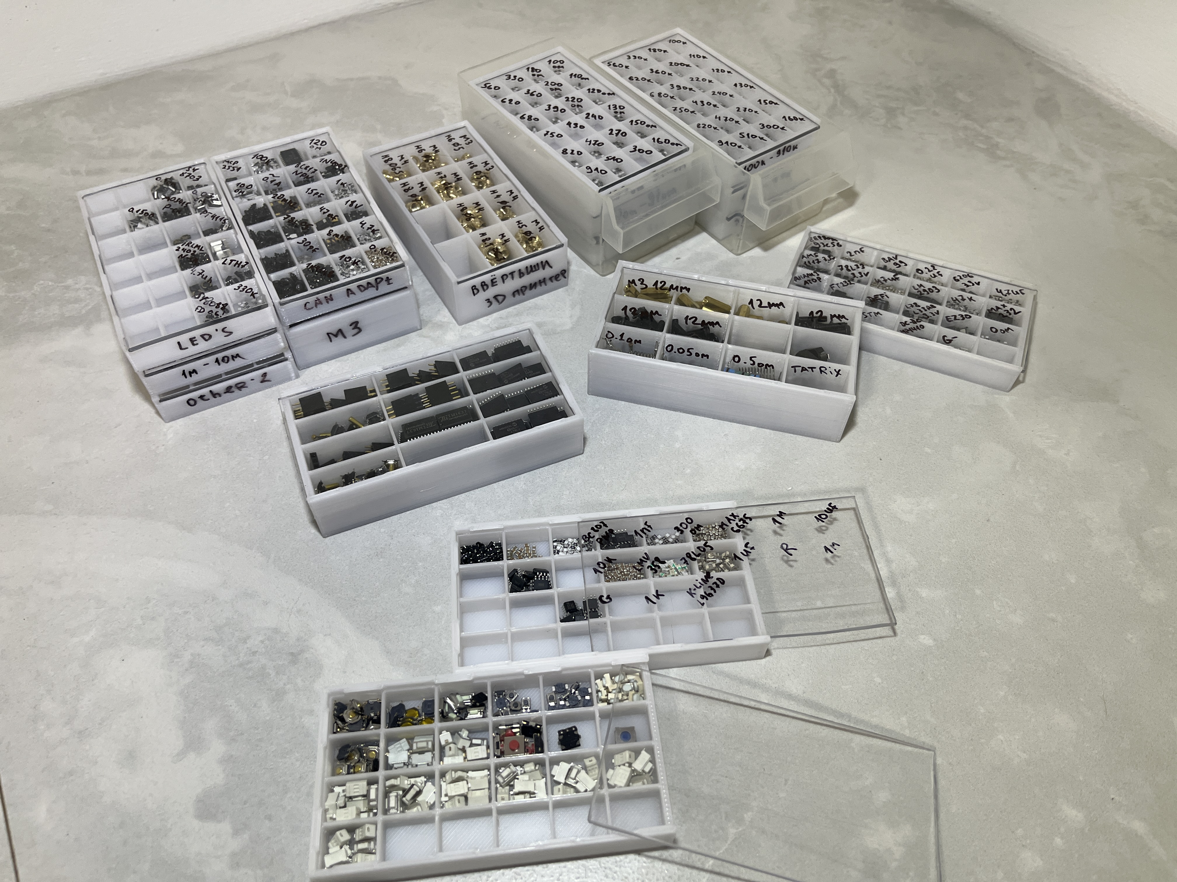Miniatura 3 do modelo 3D Hardware sorting tray. Parametric model.