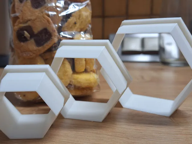 Gebäck-Ausstecher, Sechseck (die wirklich funktionieren) / Cookie cutter (which really work)