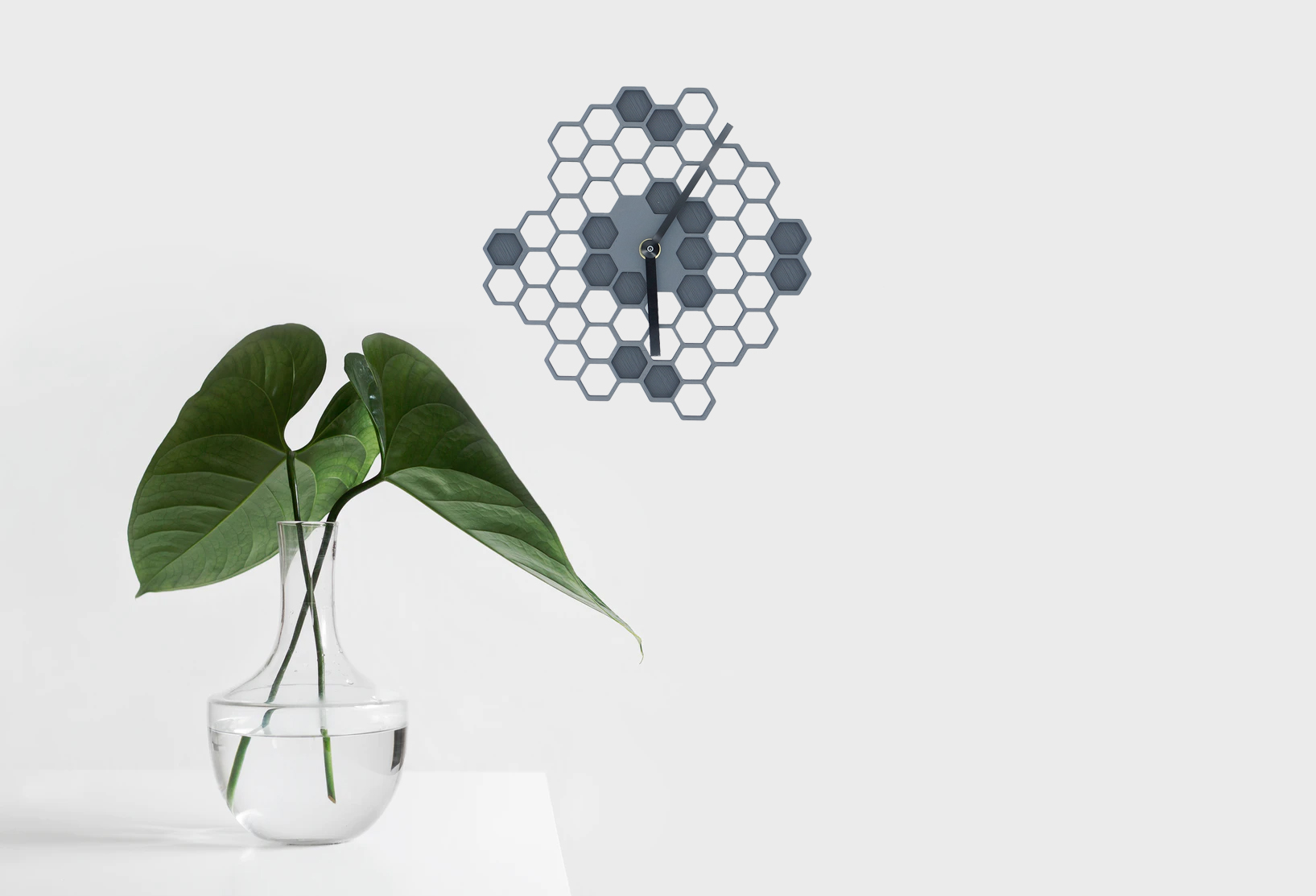 Miniatura 2 do modelo 3D Honeycomb Clock
