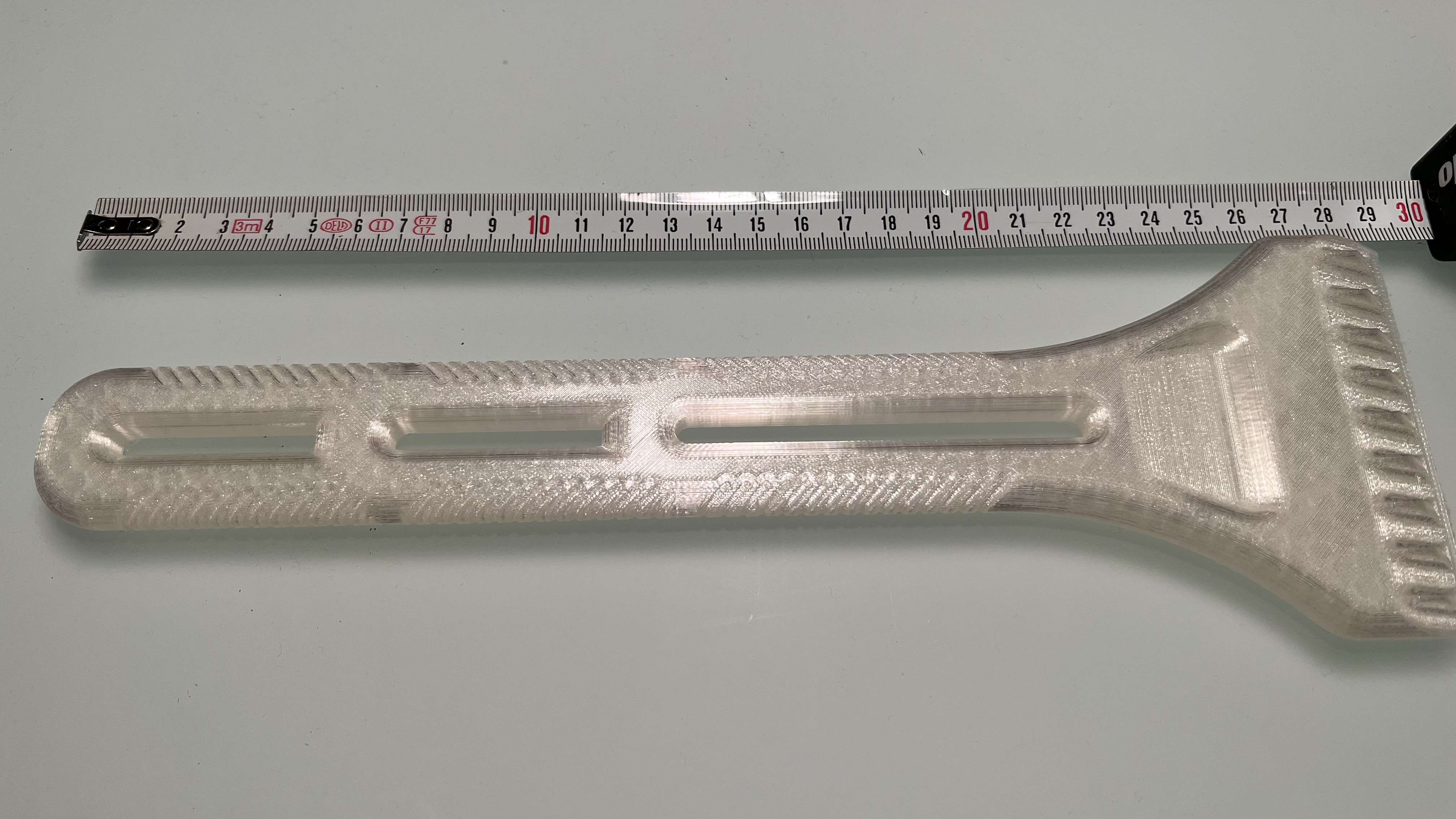 Ultimate Ice Scraper, for larger vehicles