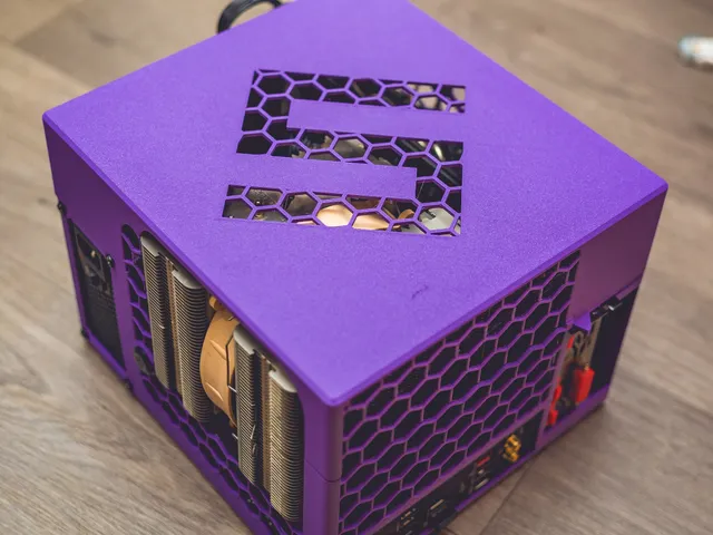 Smallest ITX (MiniATX) PC case - full length graphic card + Noctua NH-D14 (D15), no screws or inserts SFX-L