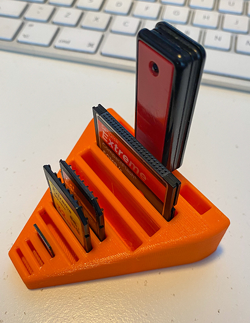 Miniatura 2 do modelo 3D Memory card holder, M.SD,SD,Compact,USB