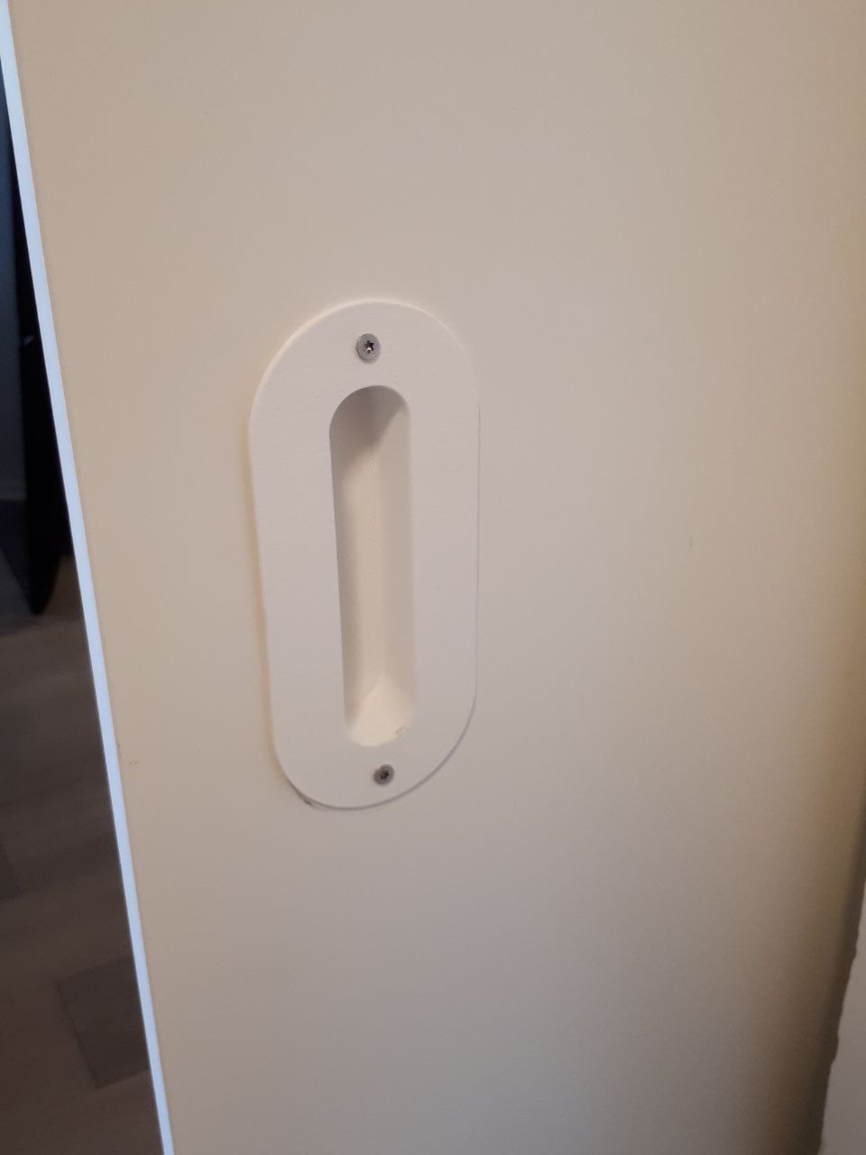 Sliding door handle
