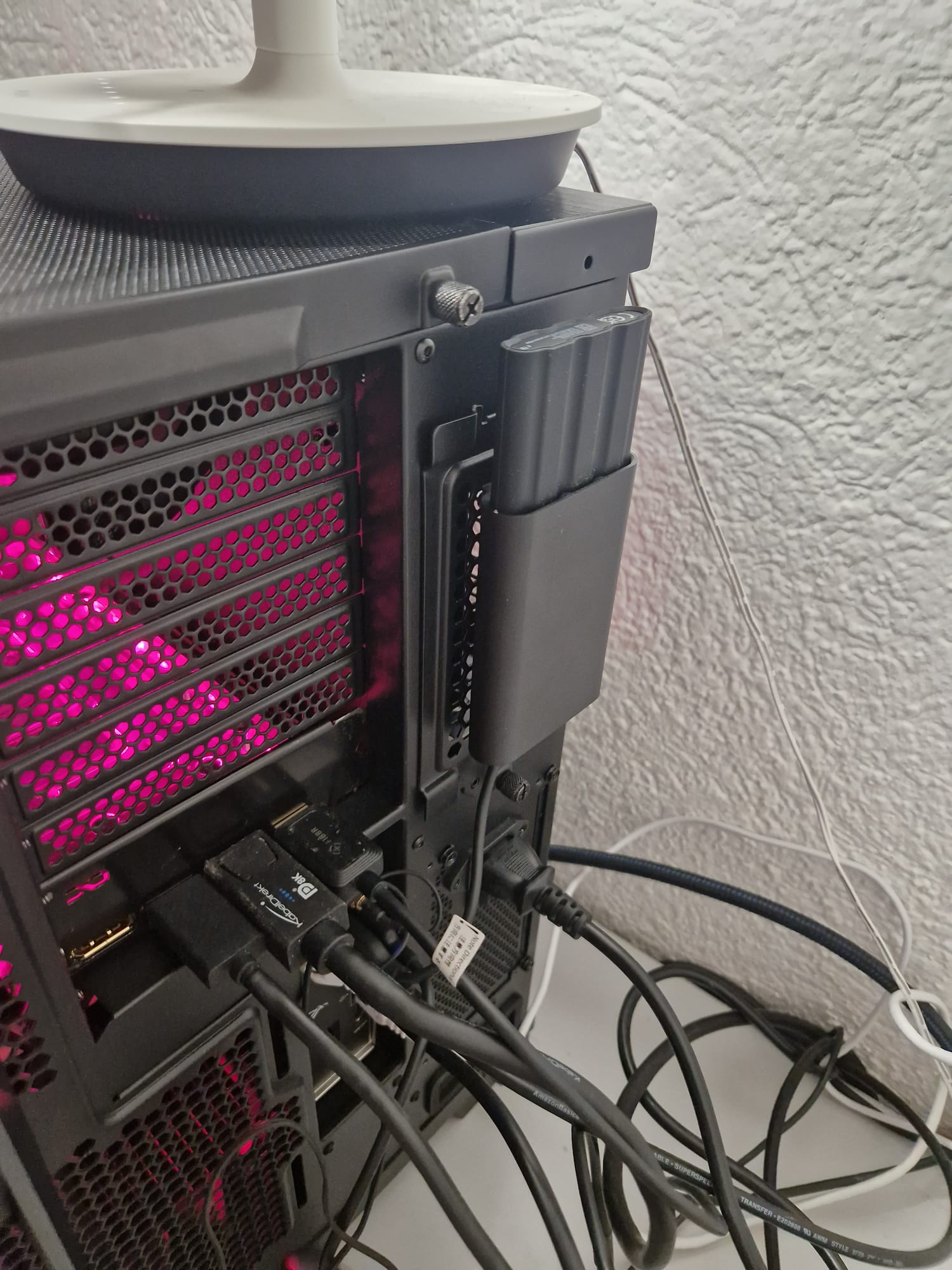 O11 Dynamic Evo Samsung T7 Shield Dock