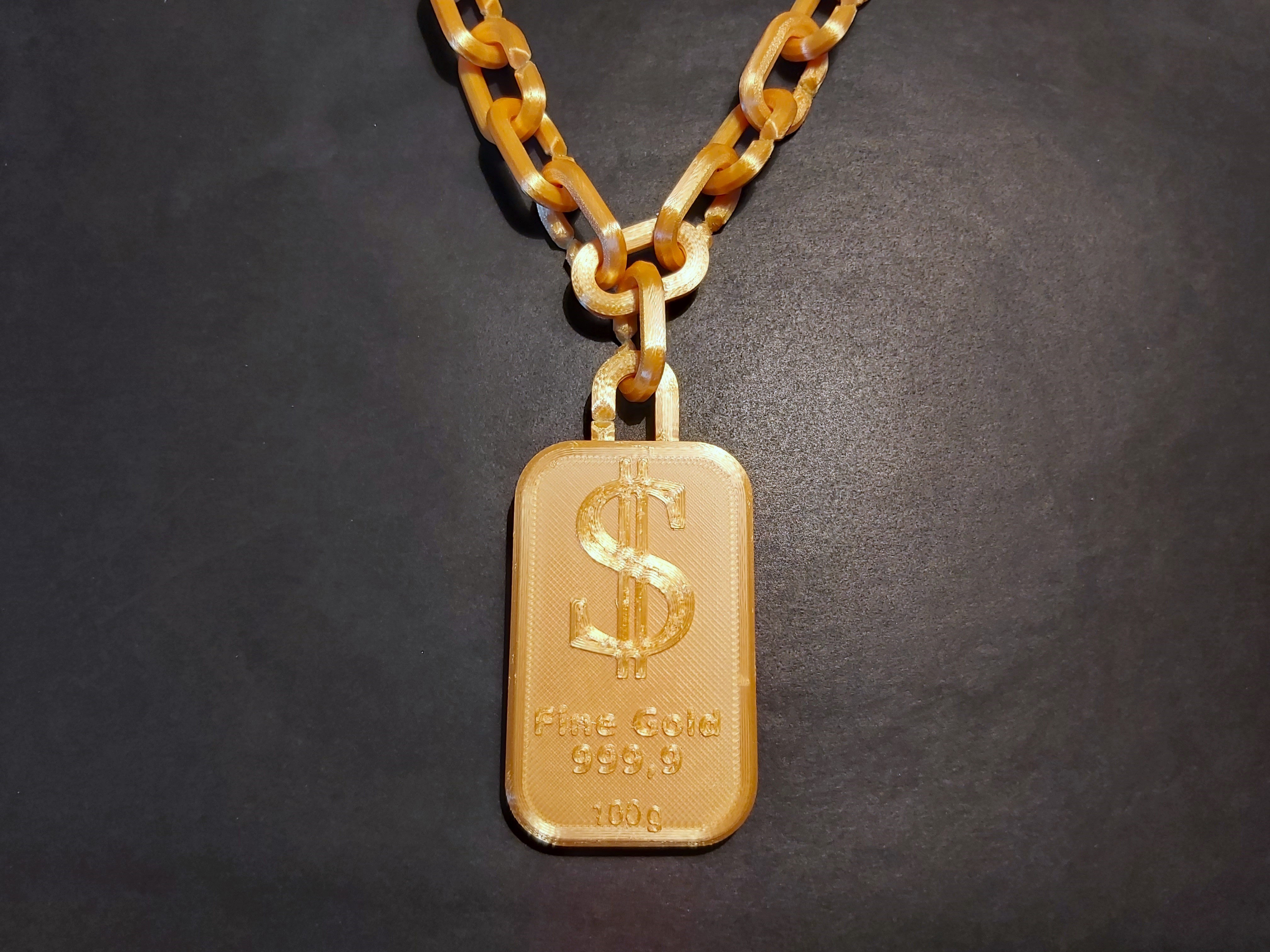 Bling-bling! Gold chain and gold bar pendant