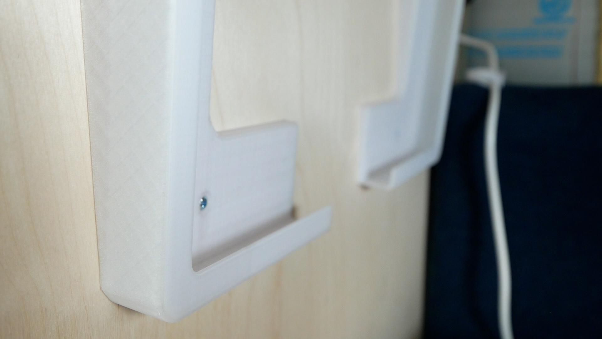Wall Mounted Laptop holder (Fits 16