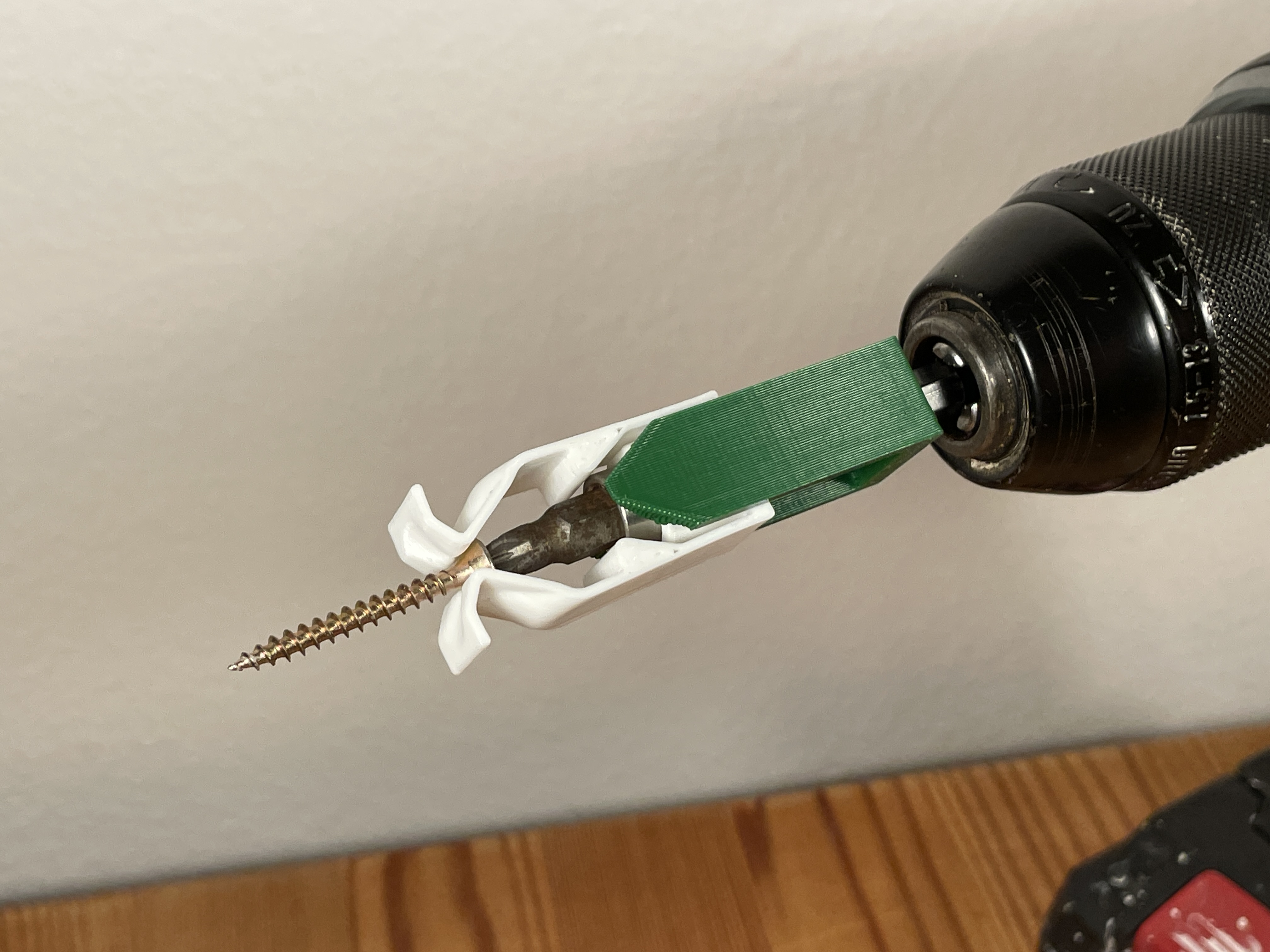 Screw holder
