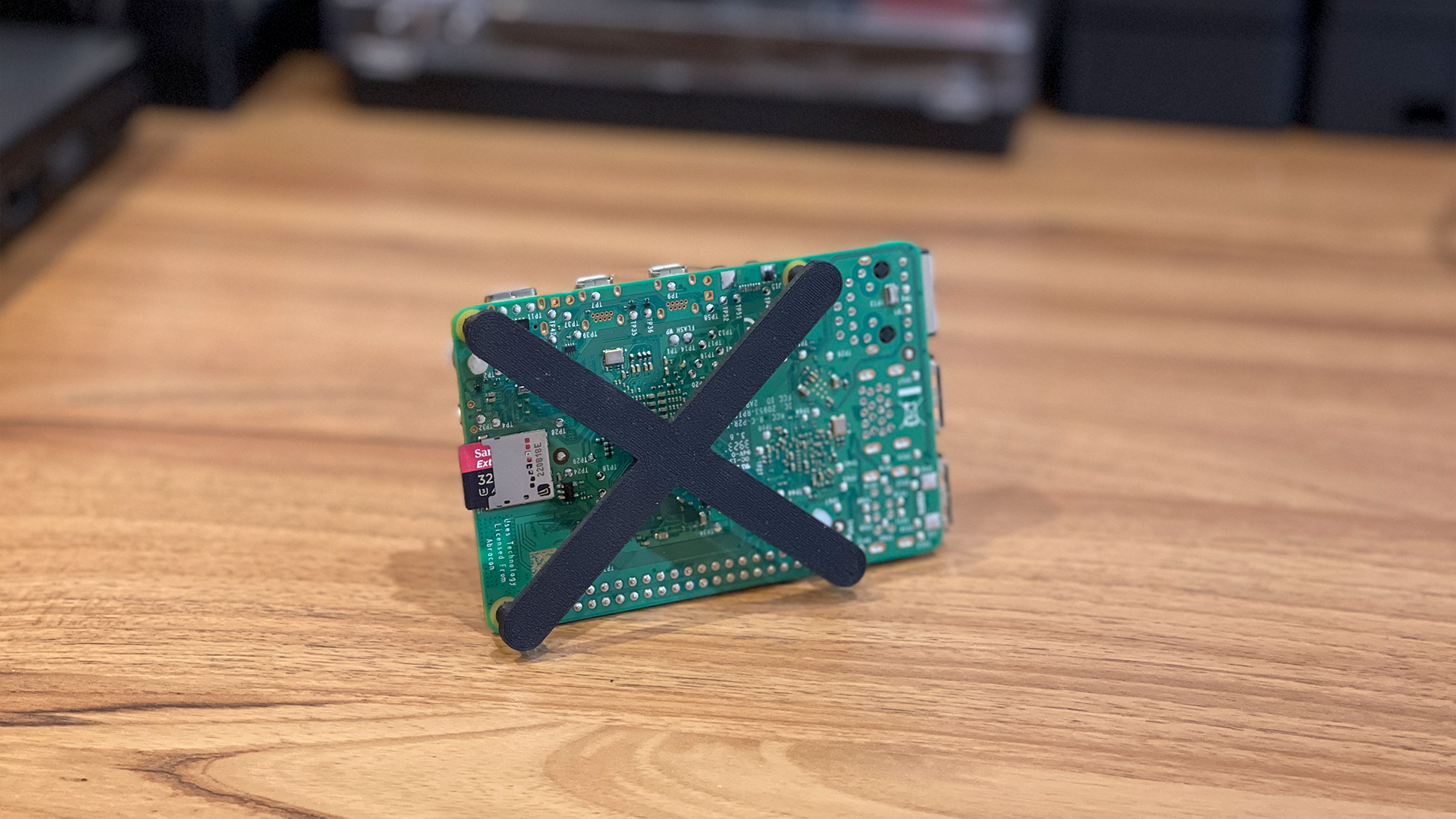 Miniatura 2 do modelo 3D Super Simple Raspberry Pi Stand