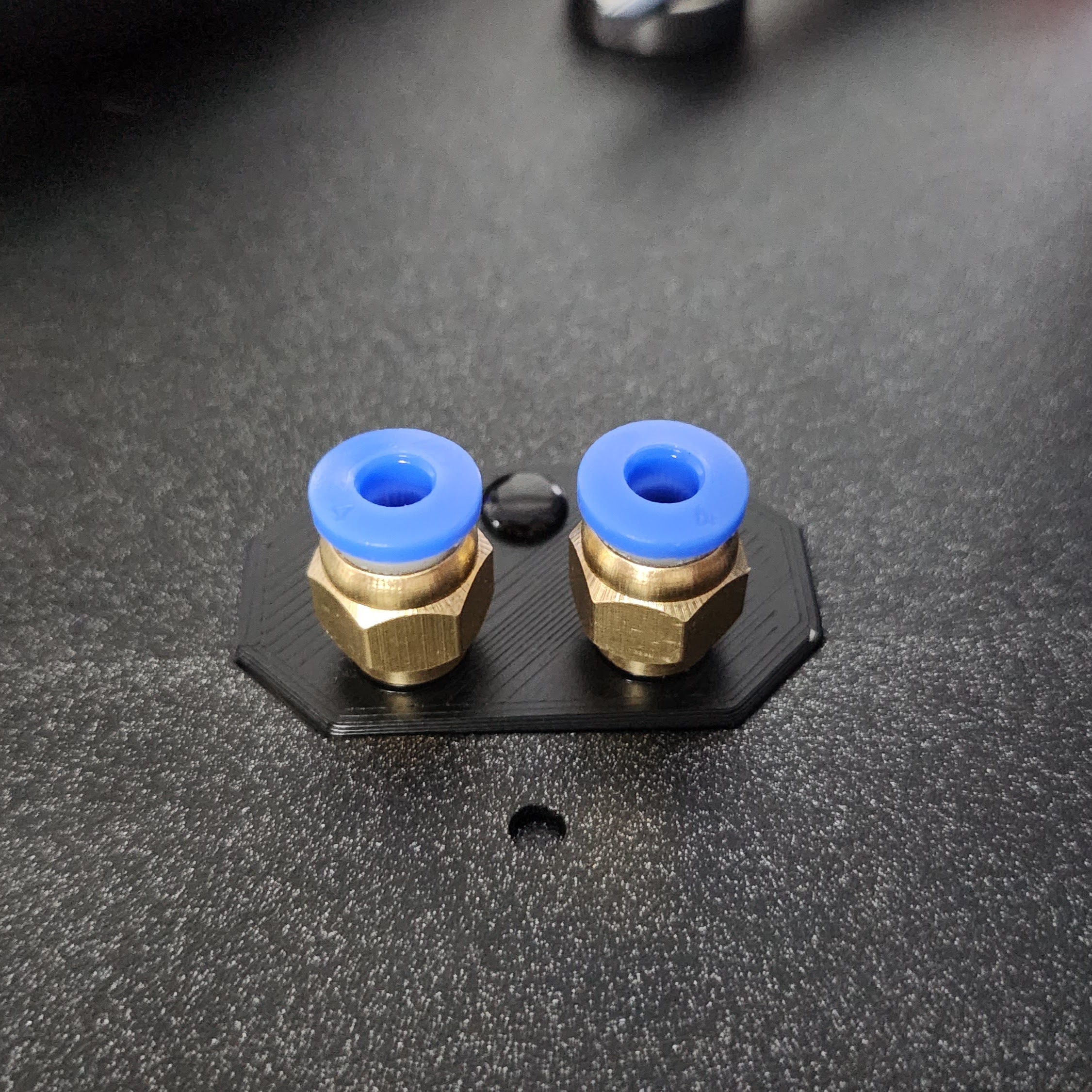 Single/double PC4-M6 feedthrough for Prusa Enclosure — miniatura 3