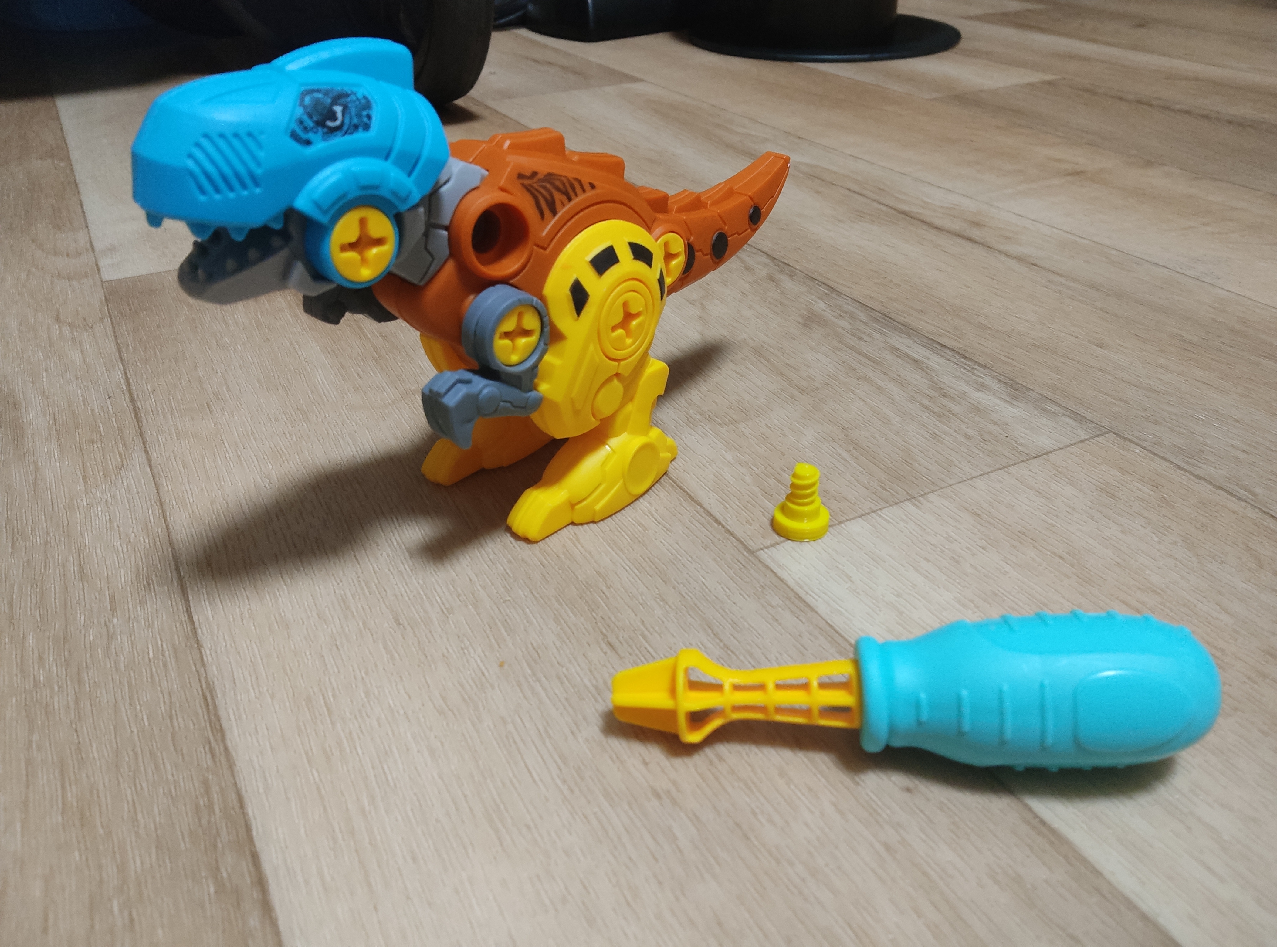 Dinosaur Assembly Toys - screw