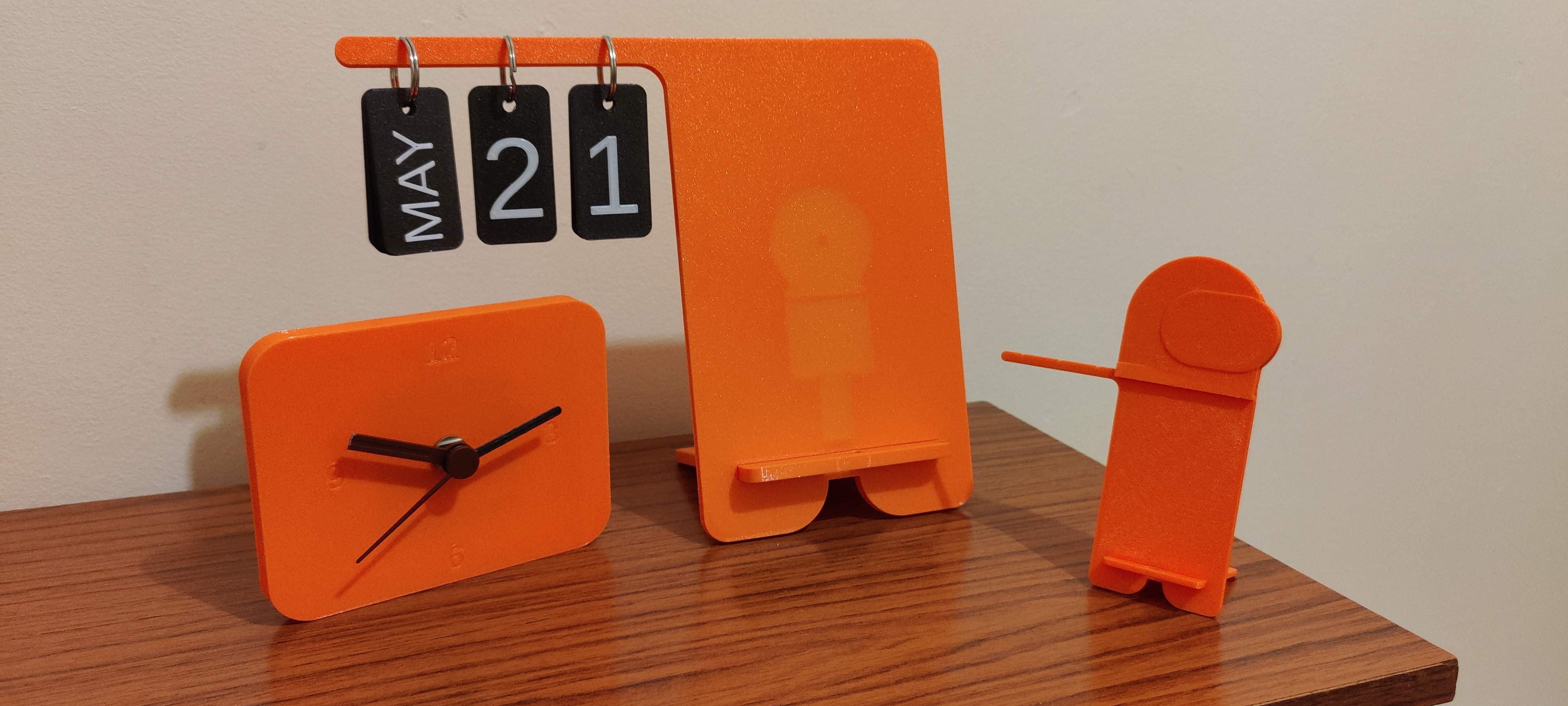 customizable-clock-calendar-with-phone-stand-by-bull3t-download-free