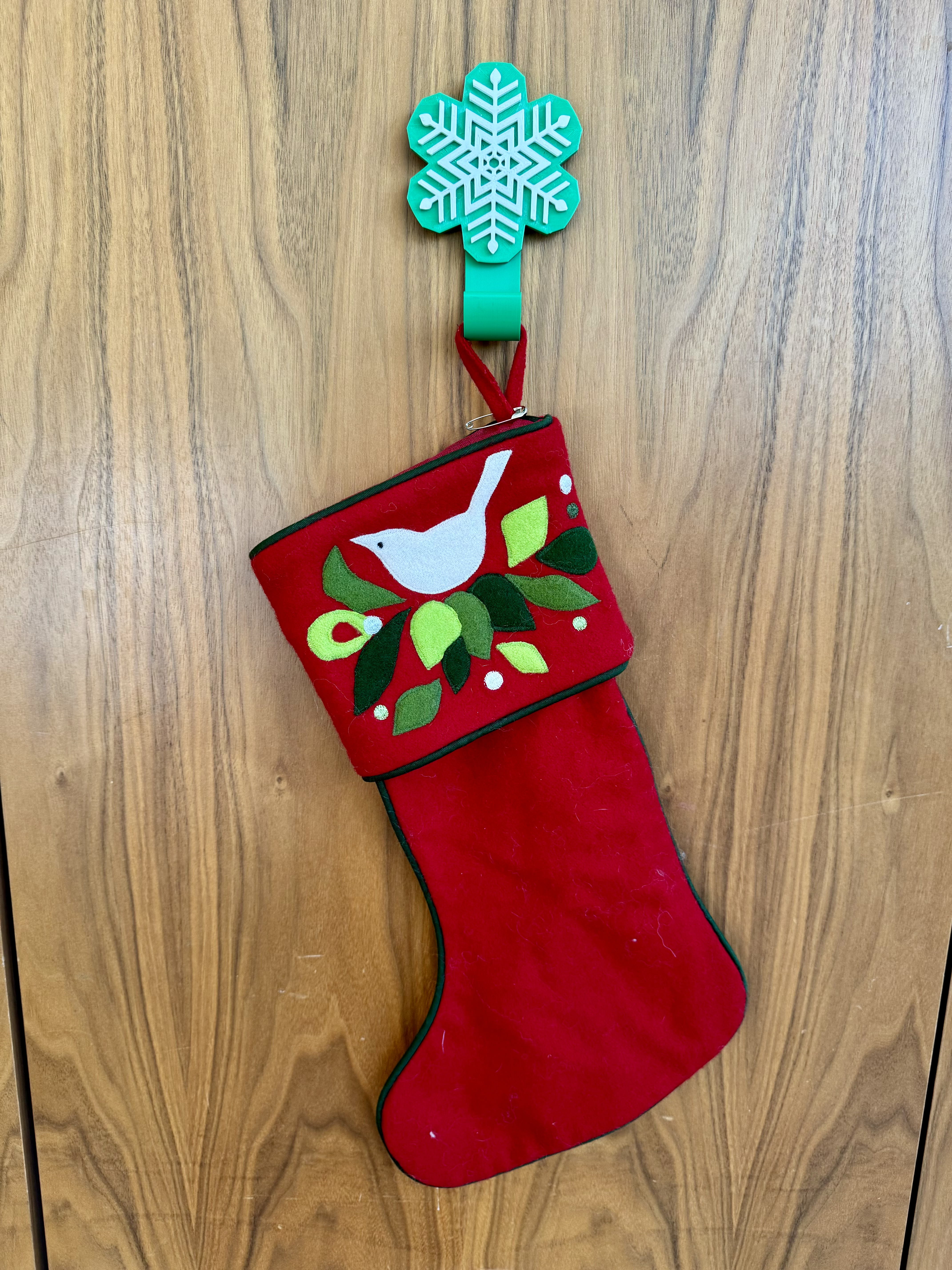 Miniatura 7 do modelo 3D Snowflake Stocking Hook Multi-Pack